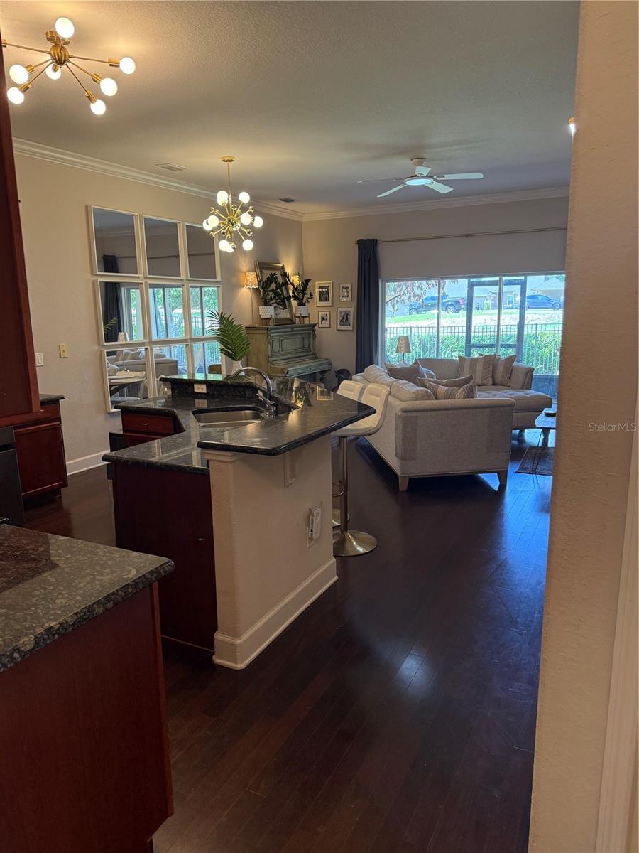 Image 5 of 18 For 1018 Green Gate Boulevard