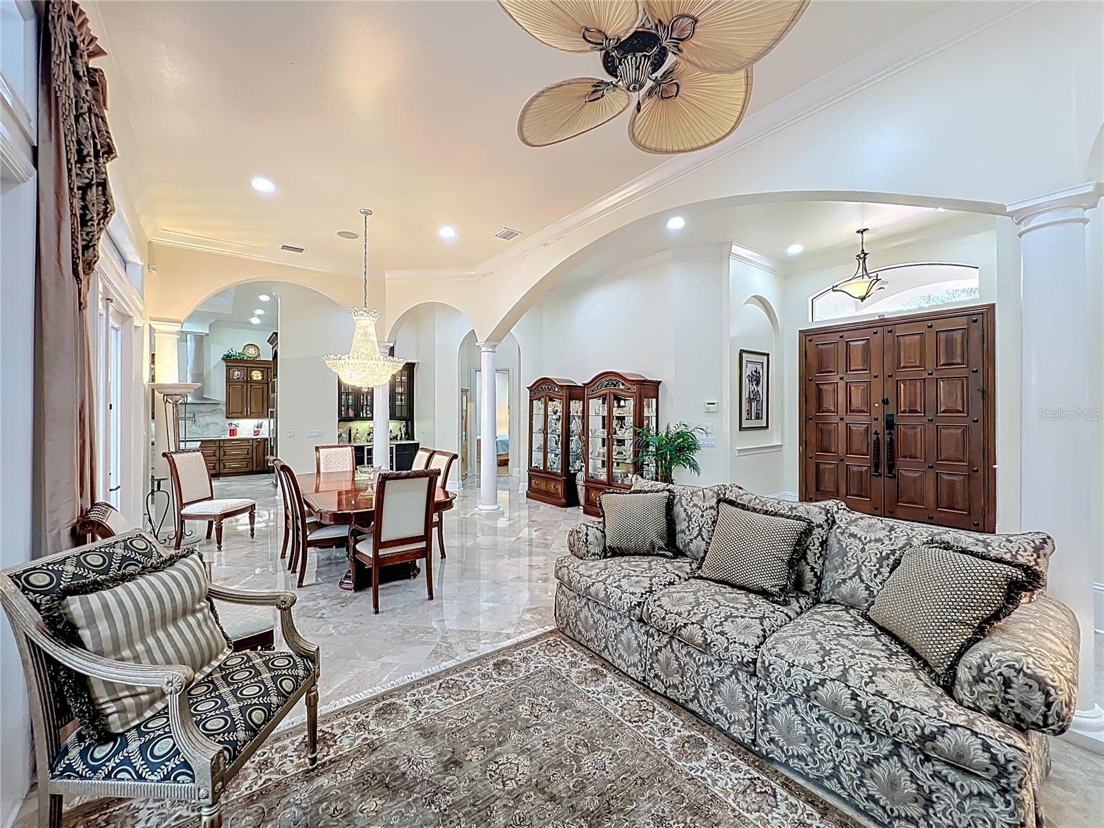 Image 10 of 93 For 587 Broadoak Loop