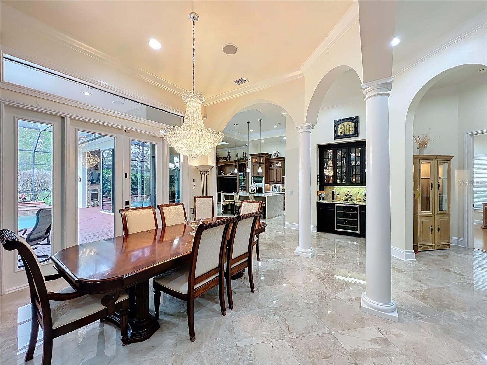 Image 12 of 93 For 587 Broadoak Loop