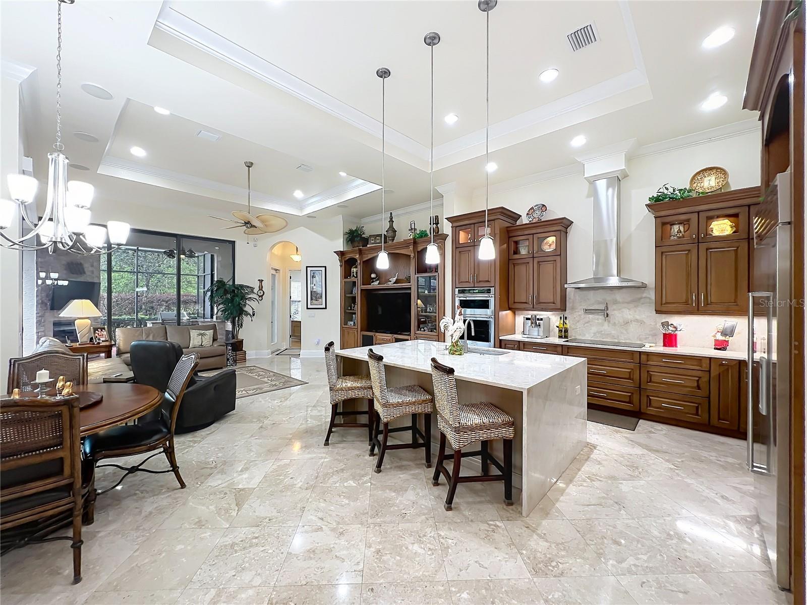 Image 17 of 93 For 587 Broadoak Loop