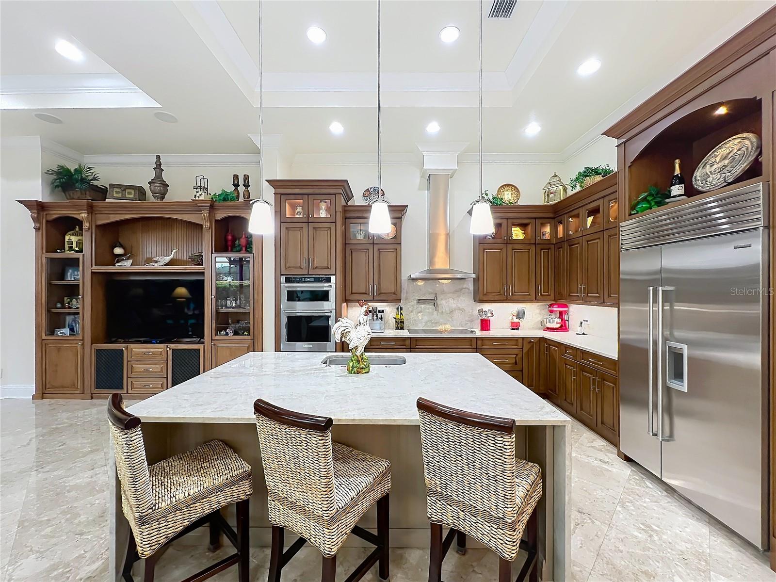 Image 20 of 93 For 587 Broadoak Loop