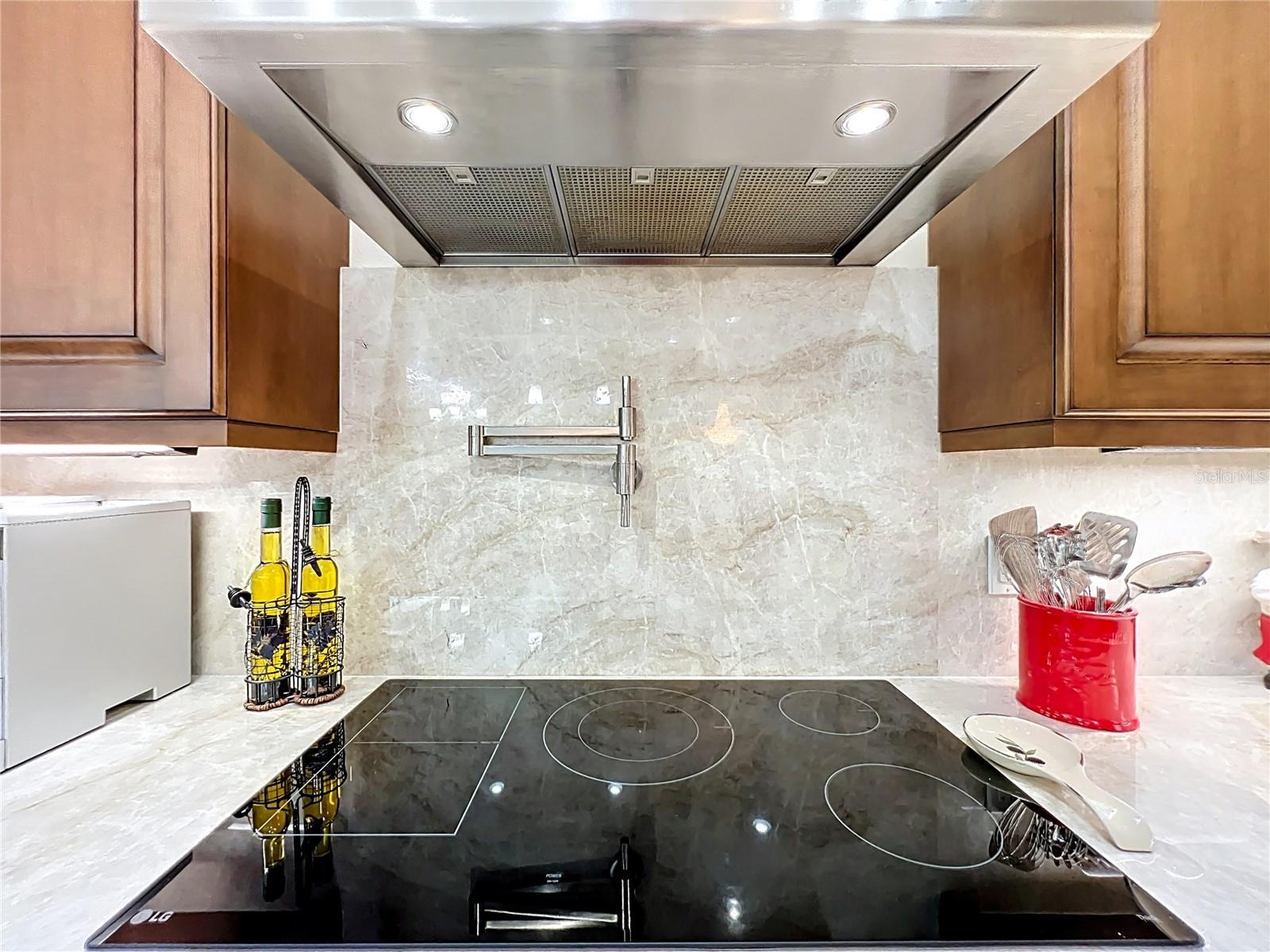 Image 24 of 93 For 587 Broadoak Loop