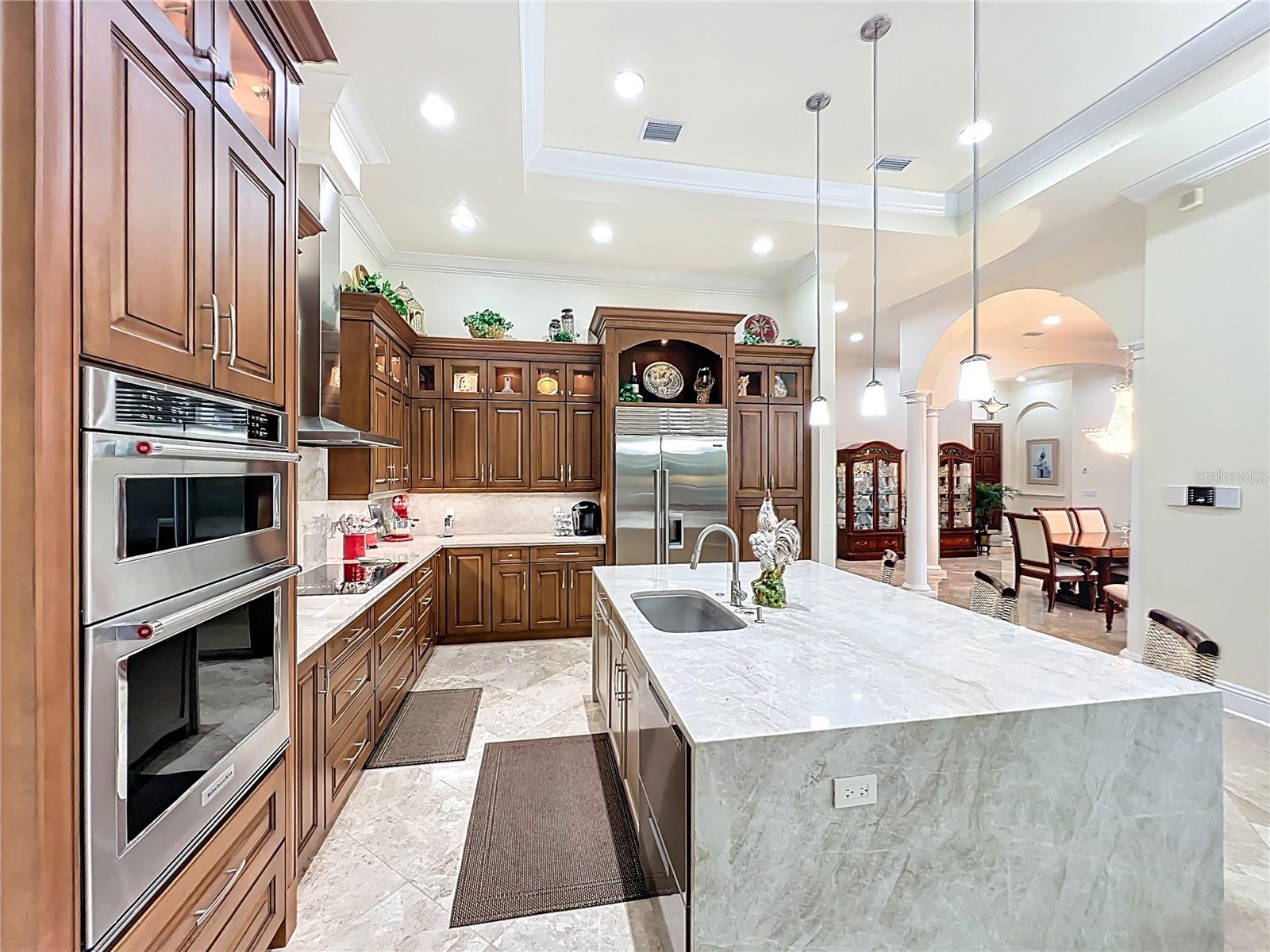 Image 25 of 93 For 587 Broadoak Loop