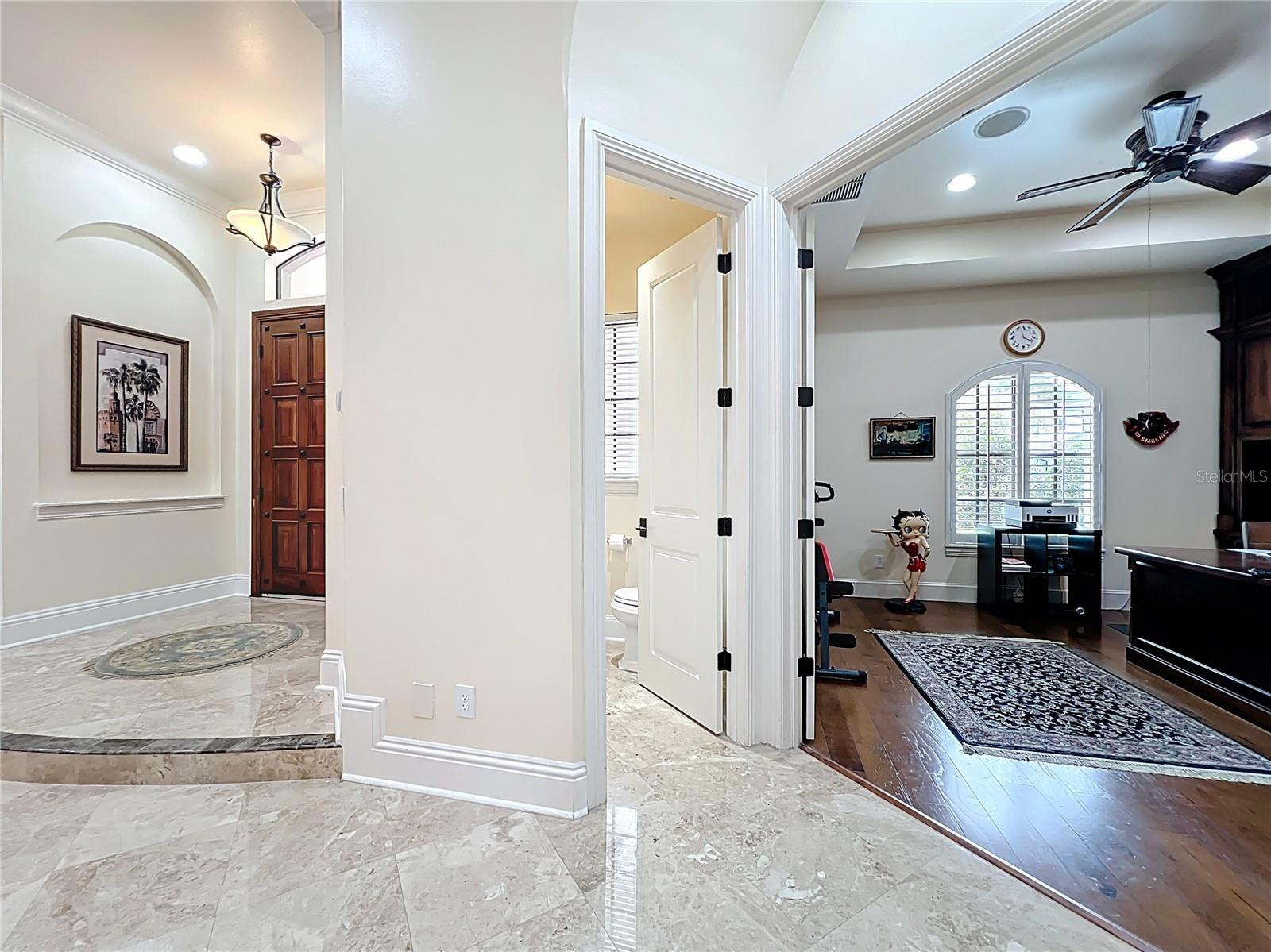 Image 30 of 93 For 587 Broadoak Loop