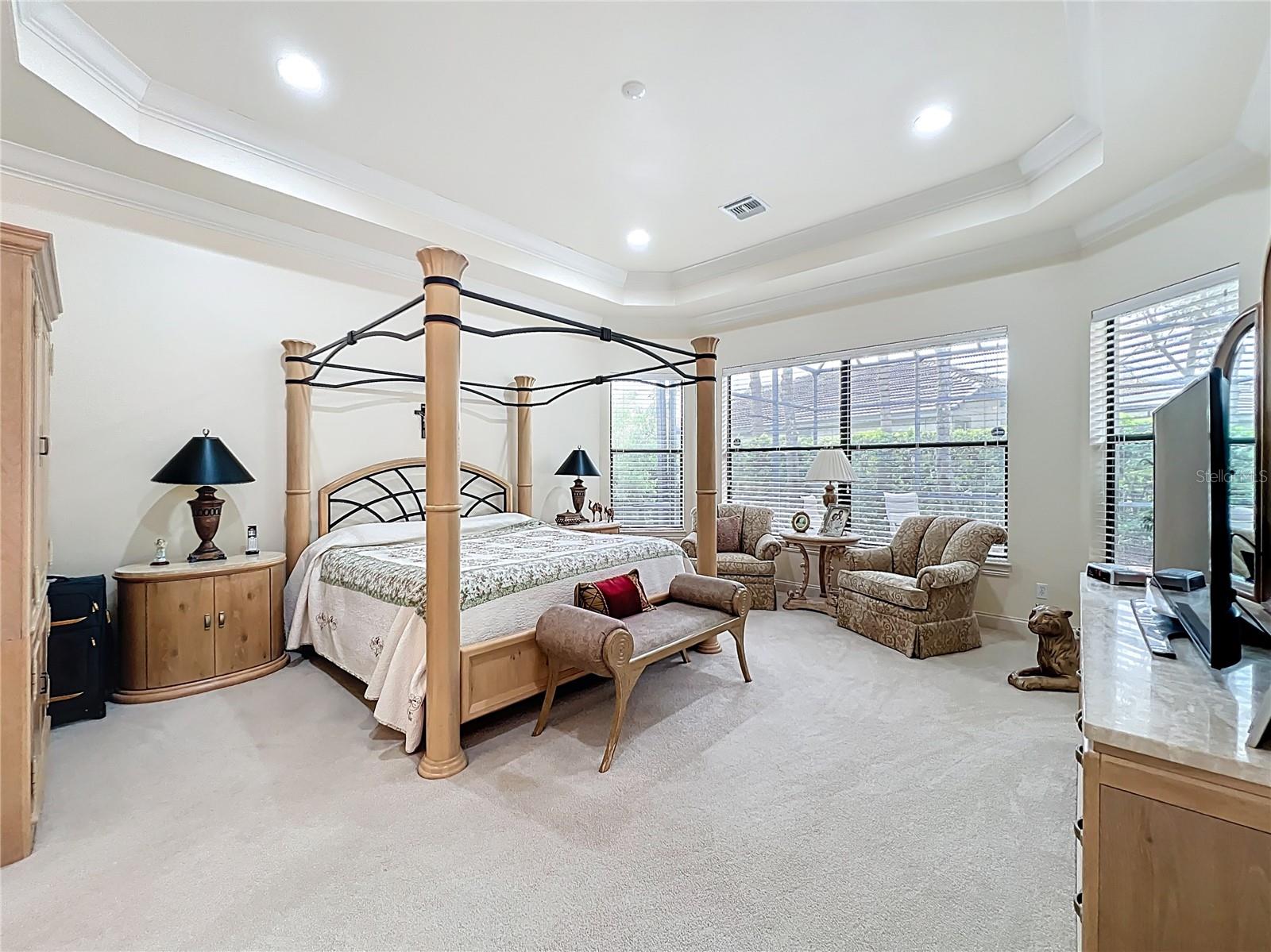 Image 36 of 93 For 587 Broadoak Loop