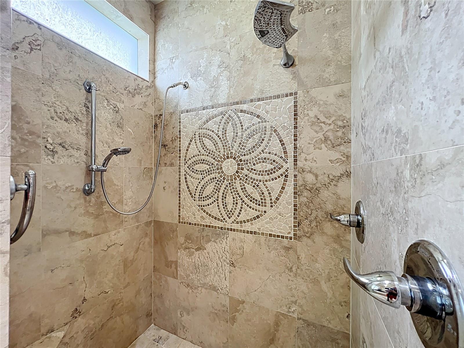 Image 44 of 93 For 587 Broadoak Loop