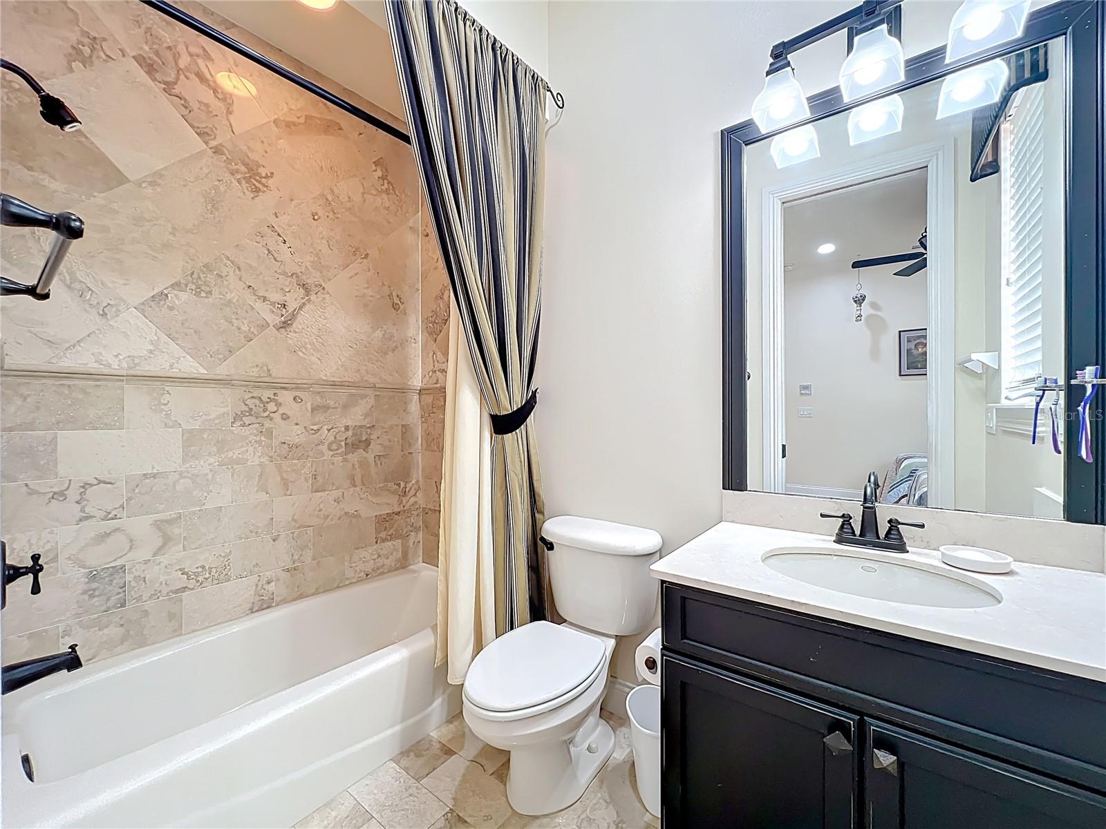 Image 51 of 93 For 587 Broadoak Loop