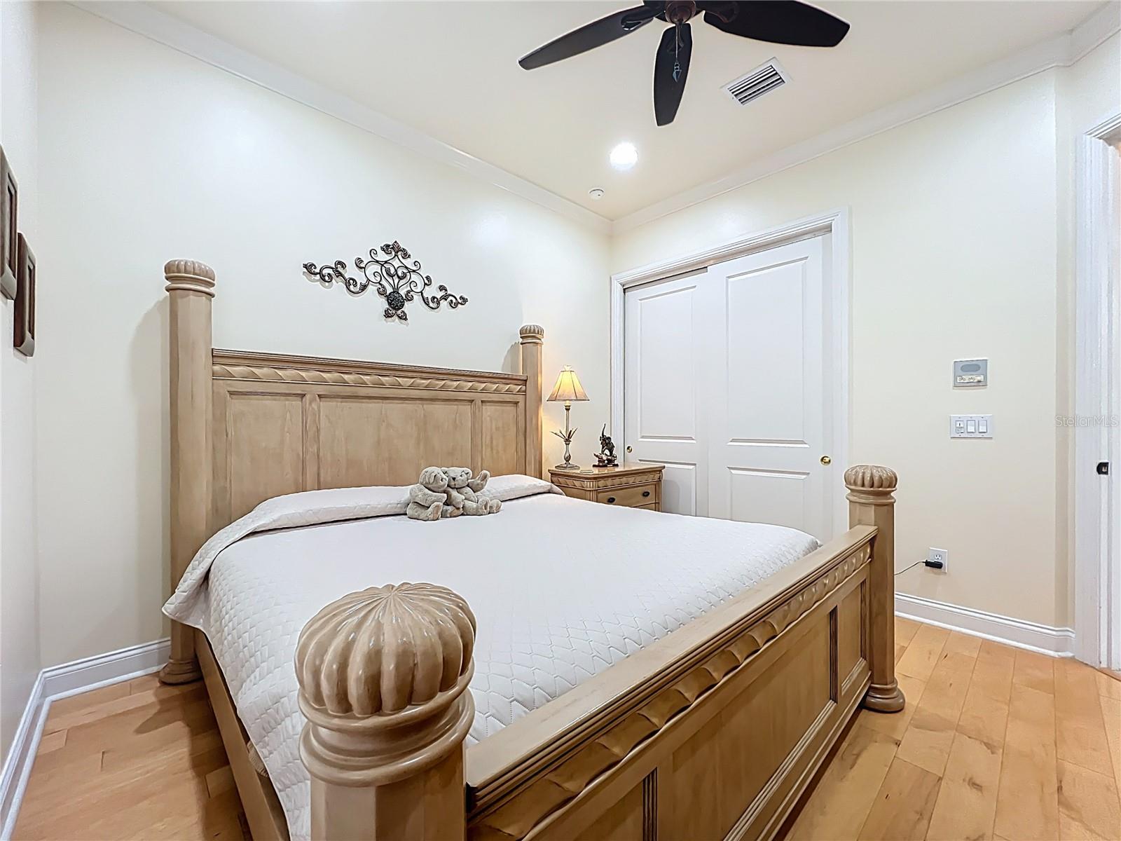 Image 58 of 93 For 587 Broadoak Loop