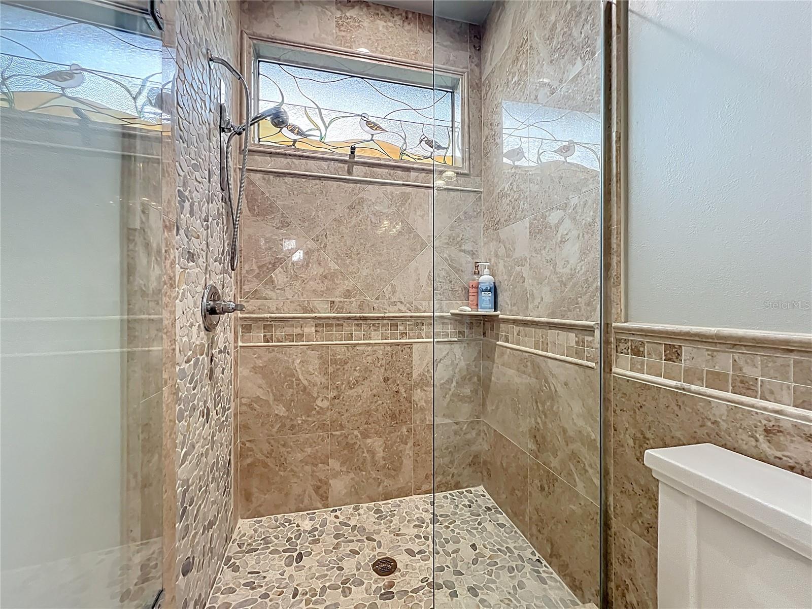 Image 60 of 93 For 587 Broadoak Loop