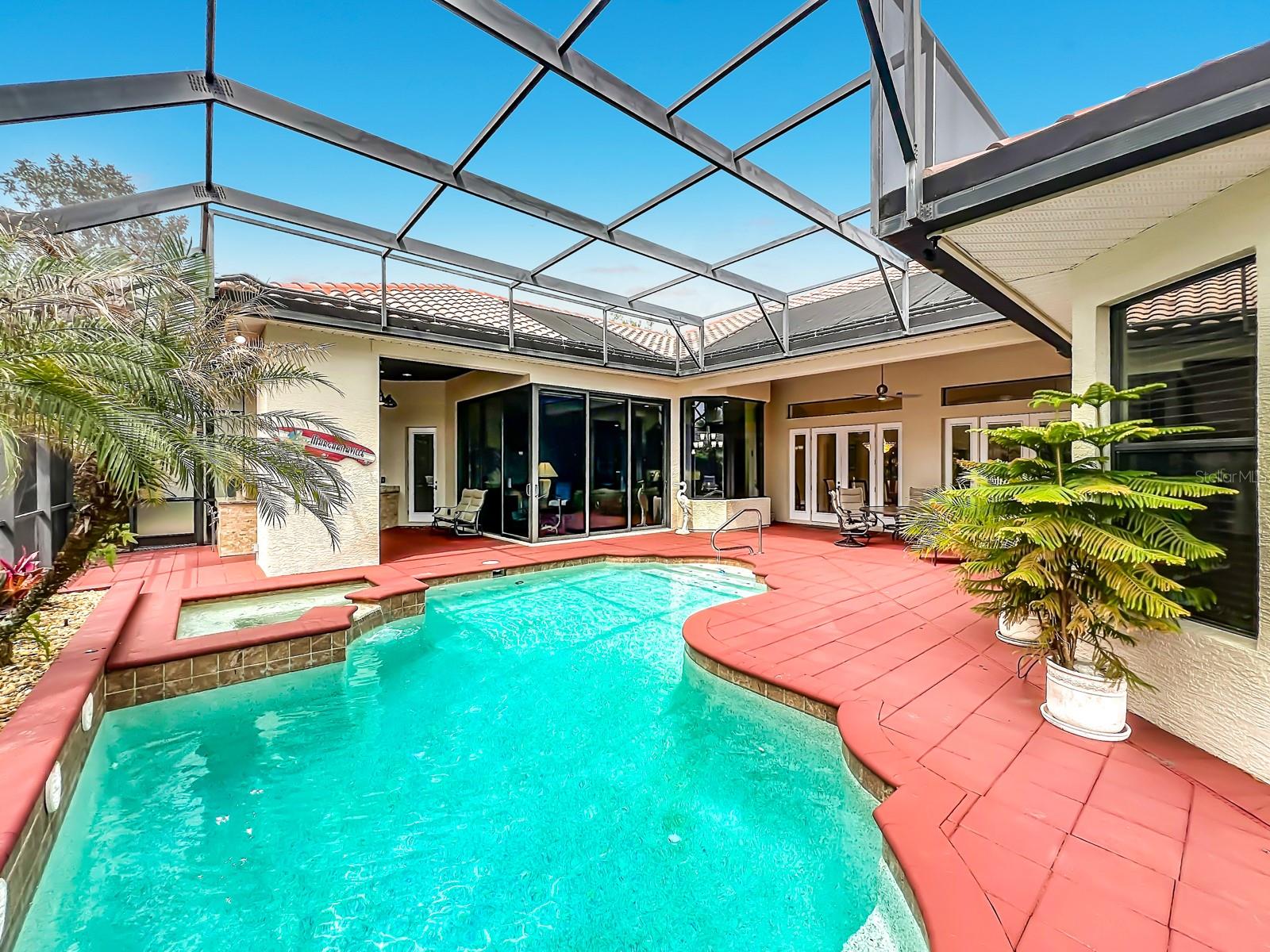 Image 76 of 93 For 587 Broadoak Loop