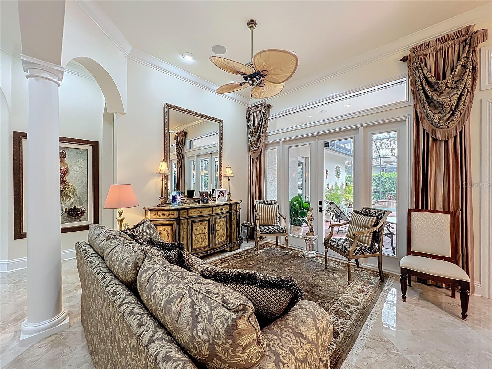 Image 8 of 93 For 587 Broadoak Loop