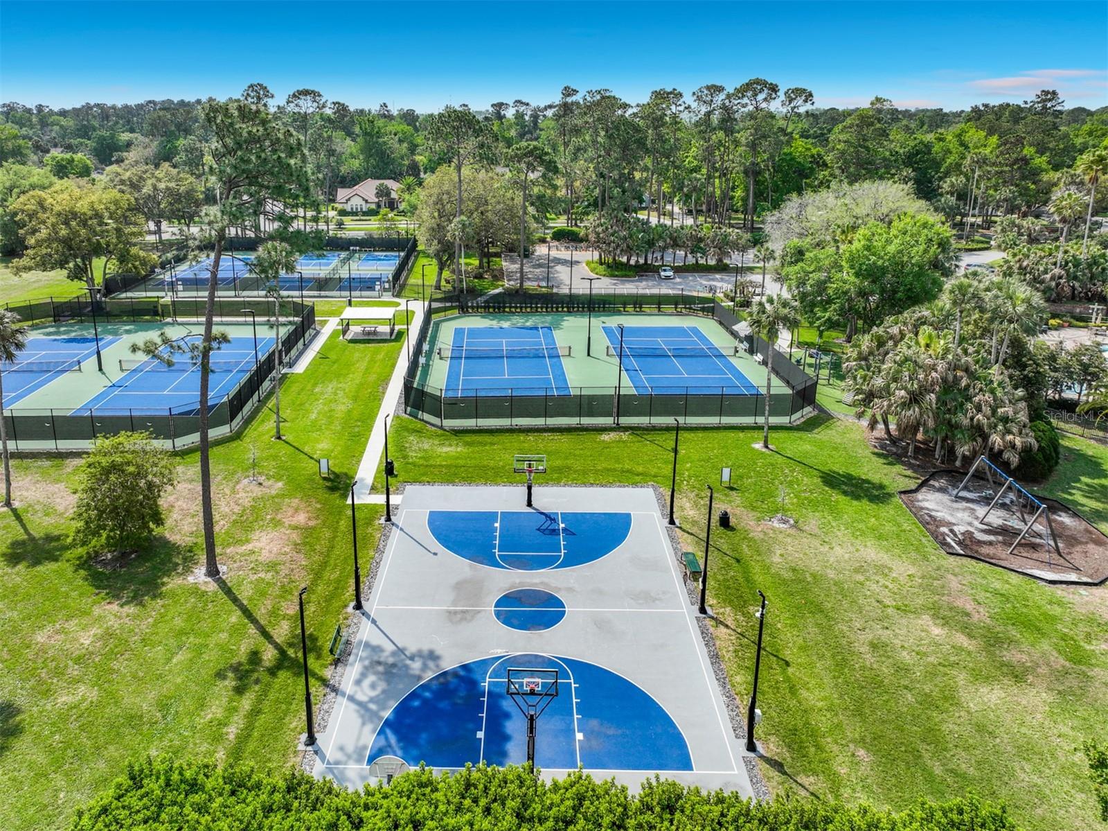 Image 92 of 93 For 587 Broadoak Loop