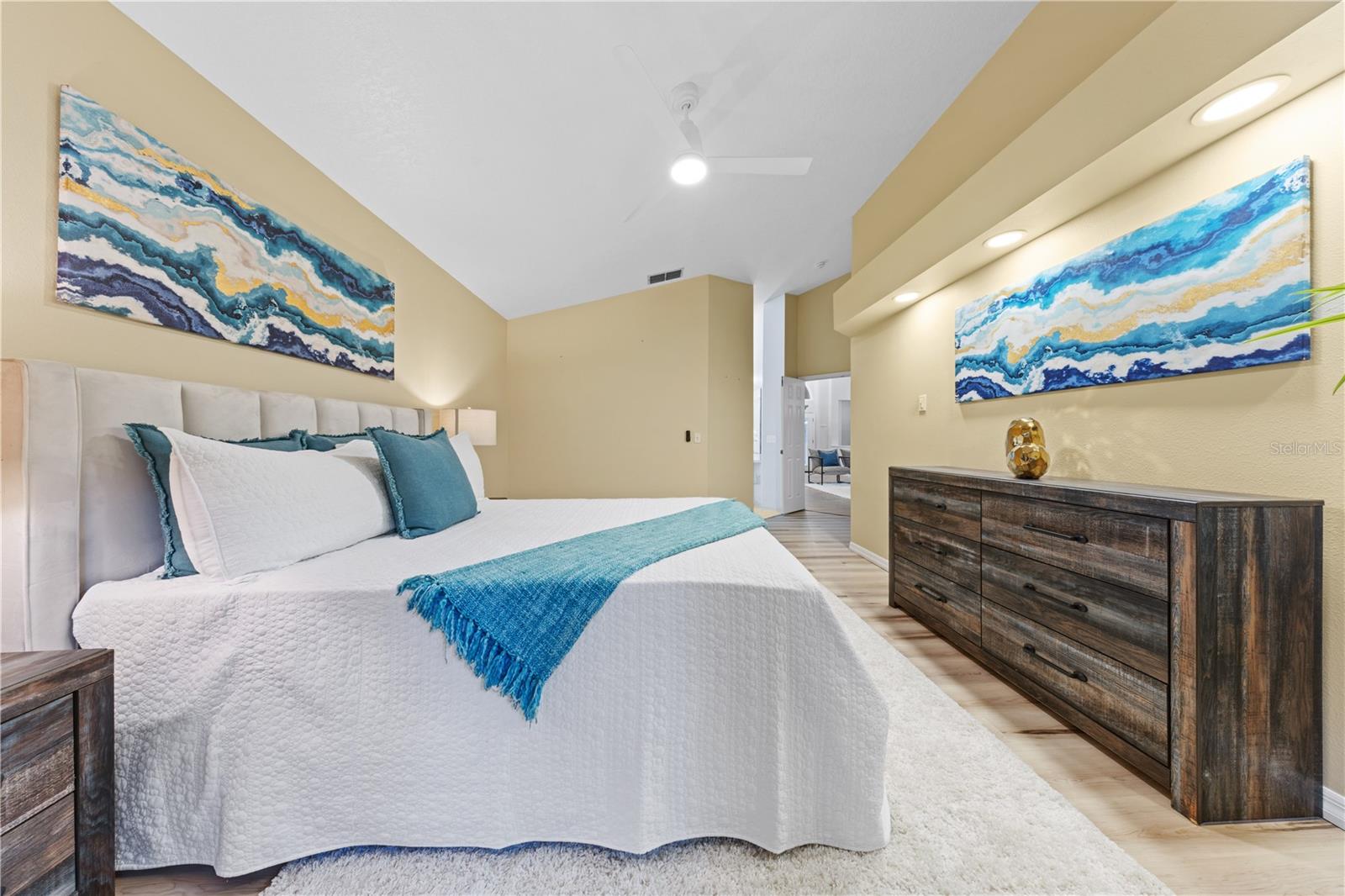 Image 45 of 83 For 968 Paddington Terrace