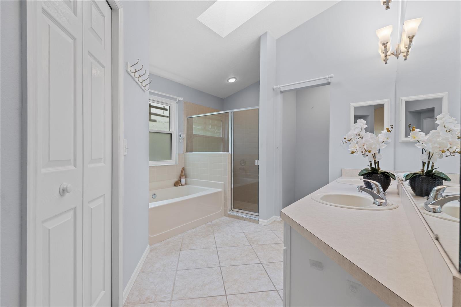 Image 46 of 83 For 968 Paddington Terrace