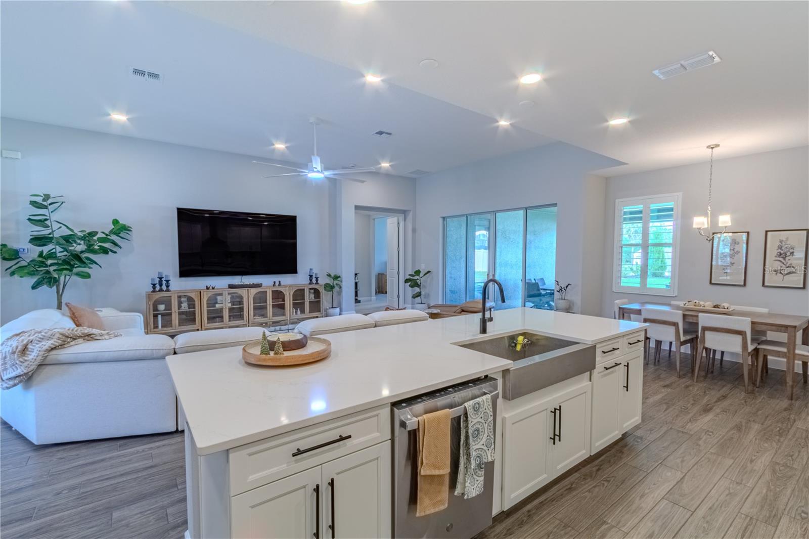 Image 15 of 53 For 132 Lake Drive