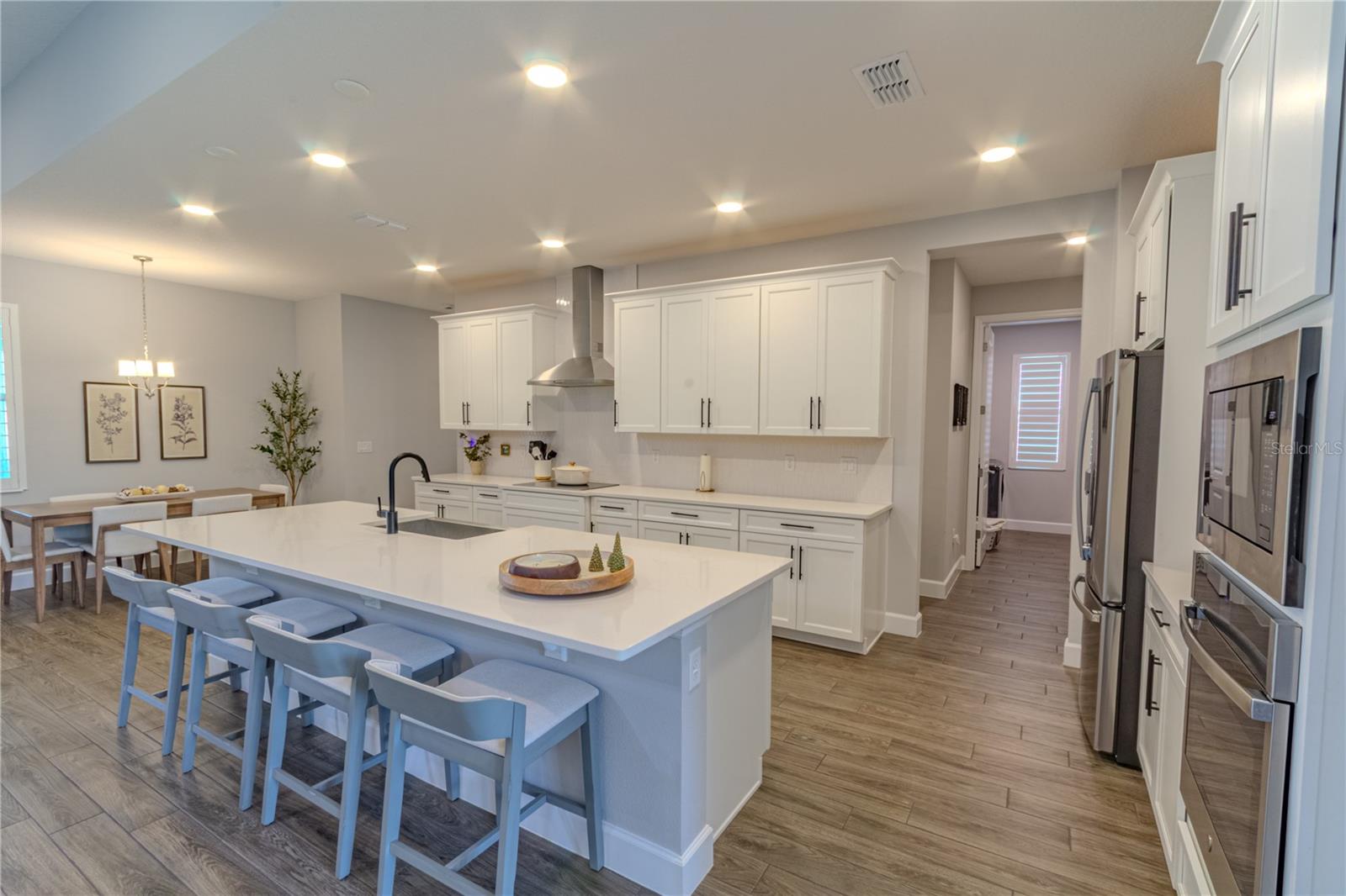 Image 16 of 53 For 132 Lake Drive