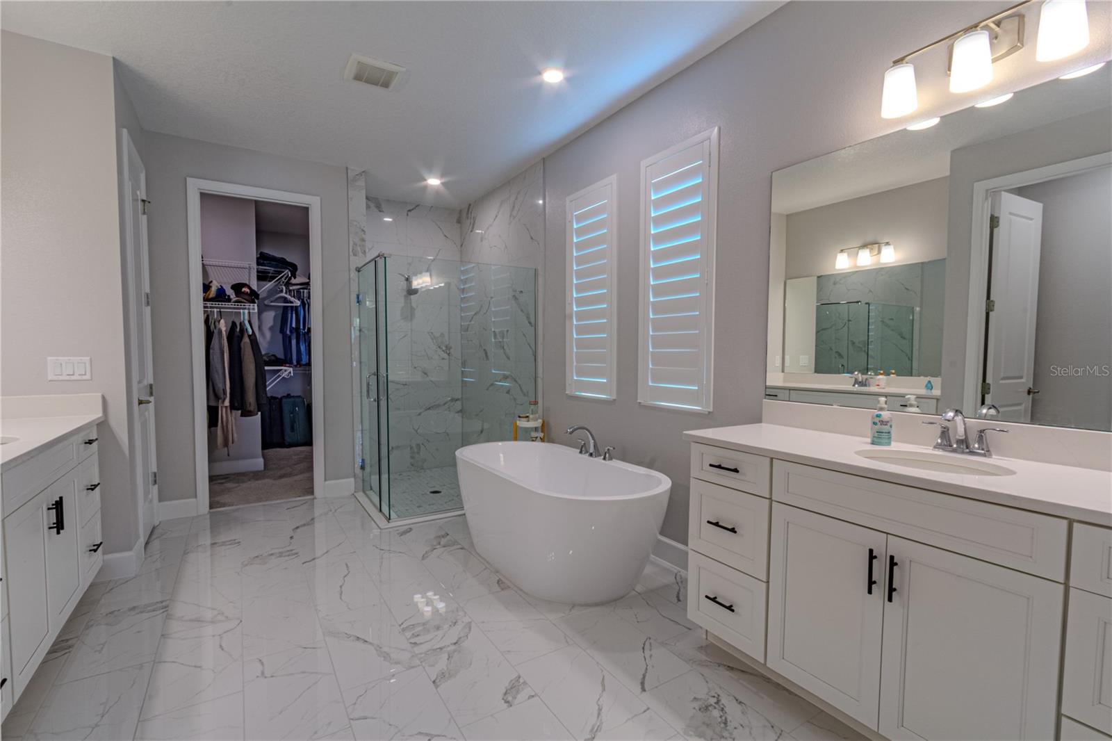 Image 20 of 53 For 132 Lake Drive