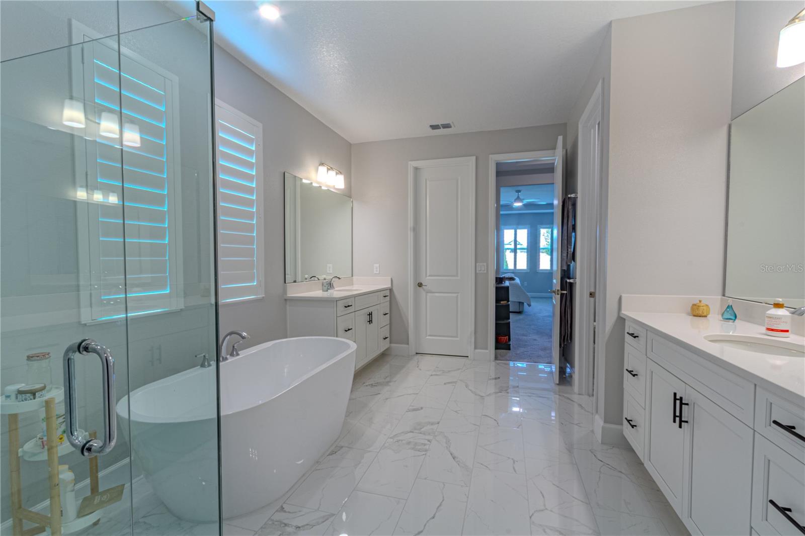 Image 22 of 53 For 132 Lake Drive