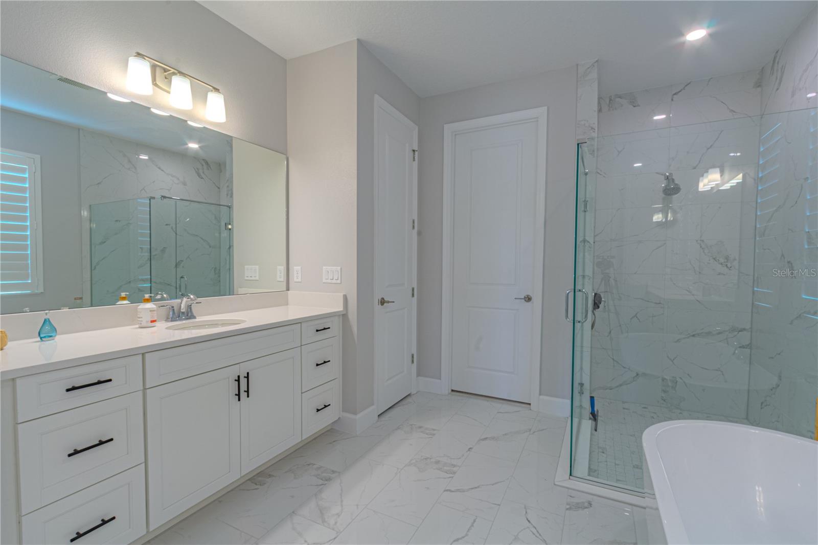 Image 23 of 53 For 132 Lake Drive