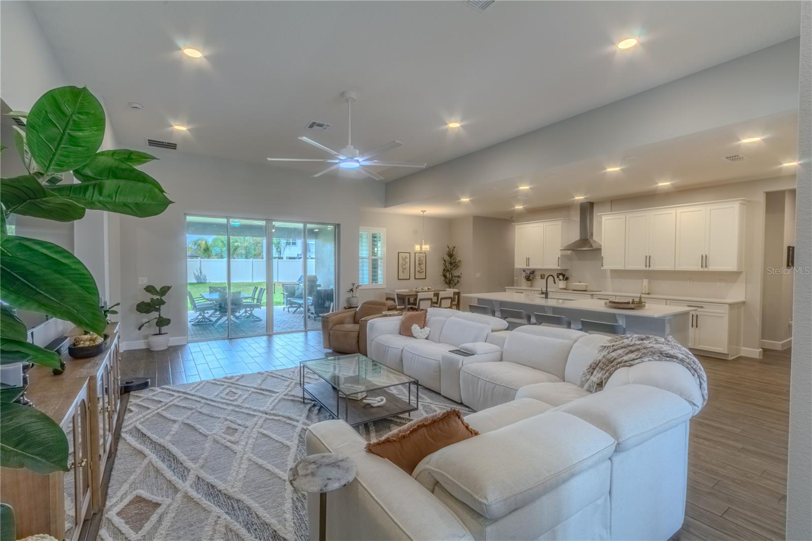 Image 5 of 53 For 132 Lake Drive