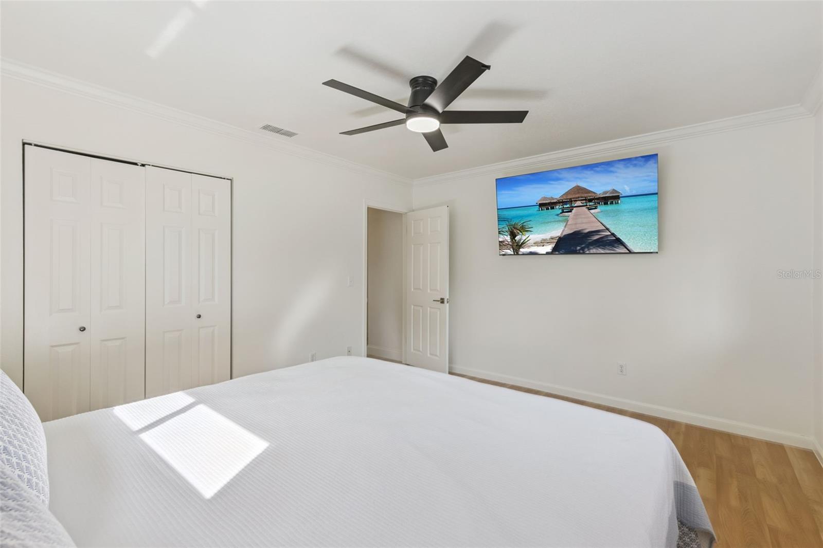 Image 11 of 28 For 3205 Caulfield Street