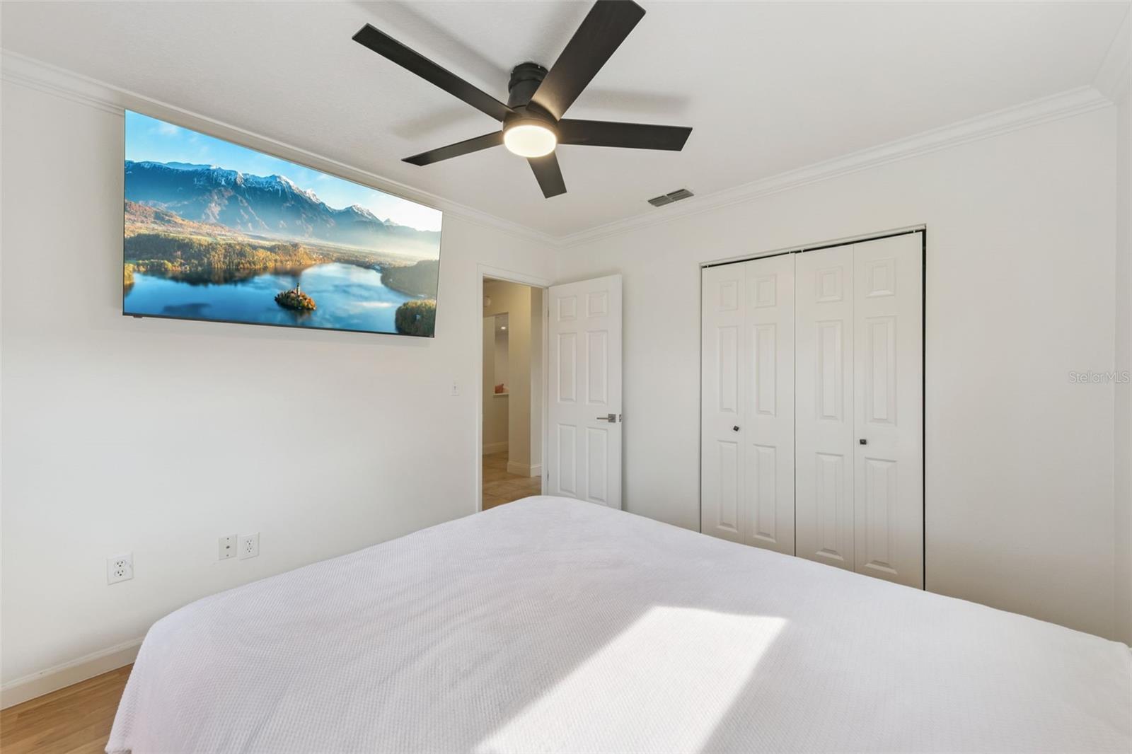 Image 13 of 28 For 3205 Caulfield Street