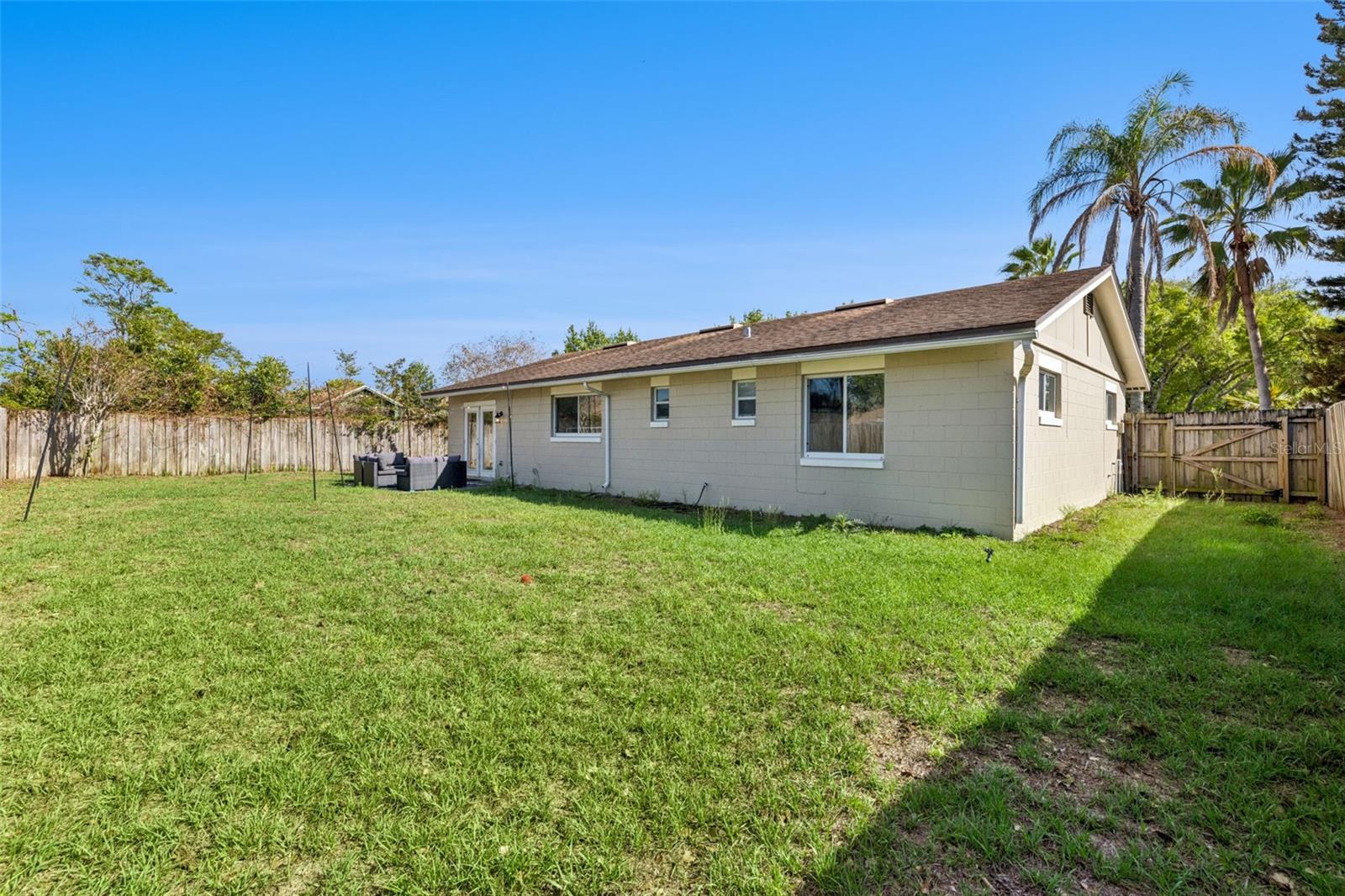 Image 22 of 28 For 3205 Caulfield Street