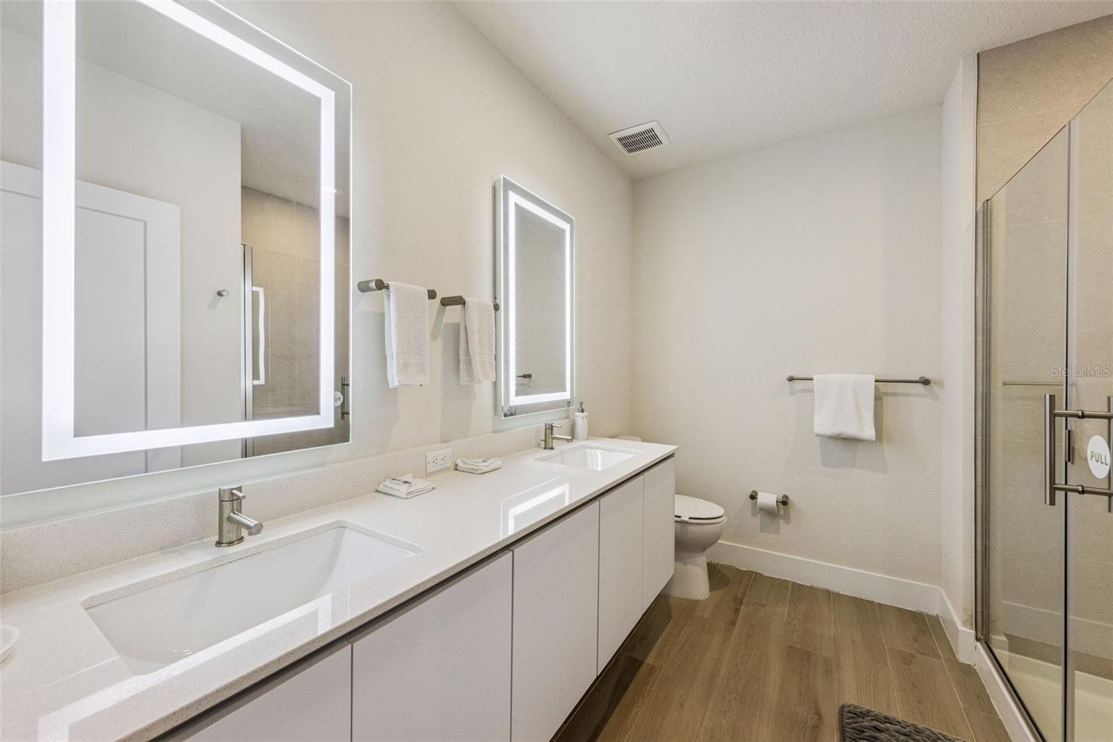 Image 18 of 34 For 17226 Blessing Drive