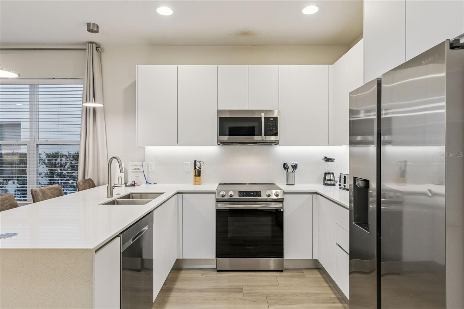 Image 7 of 34 For 17226 Blessing Drive