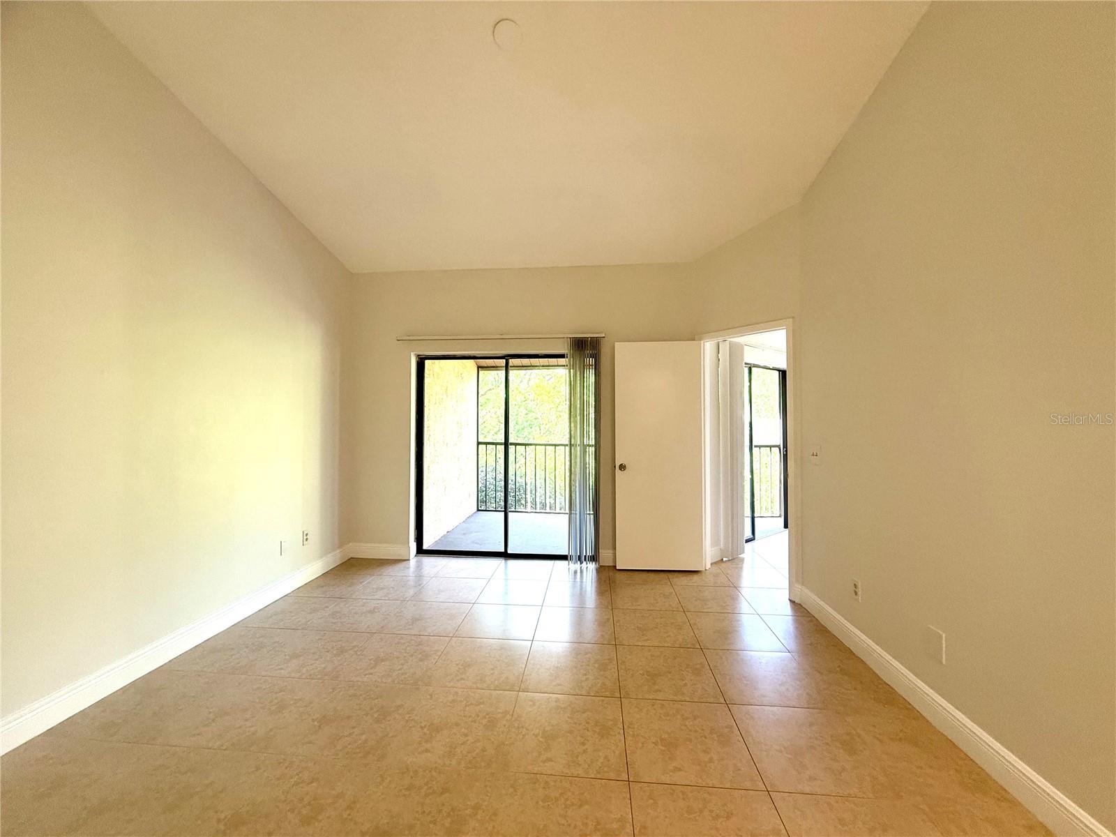 Image 11 of 15 For 7872 Sugar View Court 7872