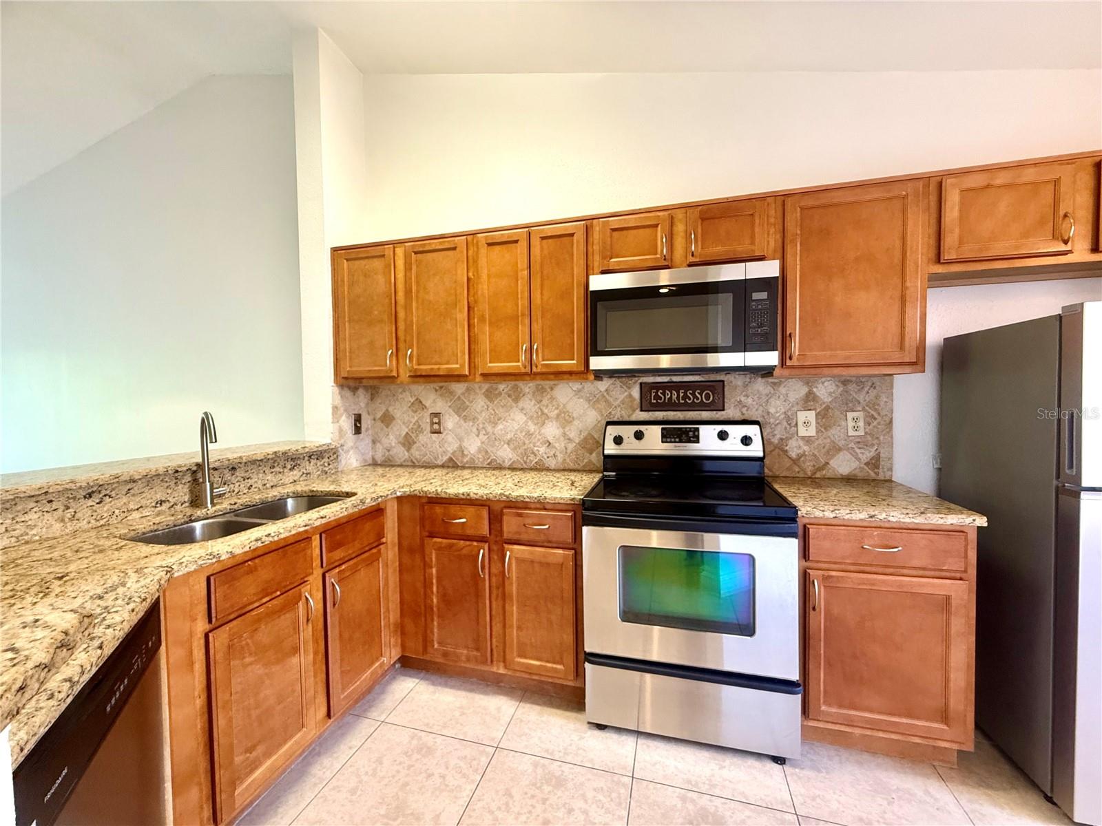 Image 2 of 15 For 7872 Sugar View Court 7872