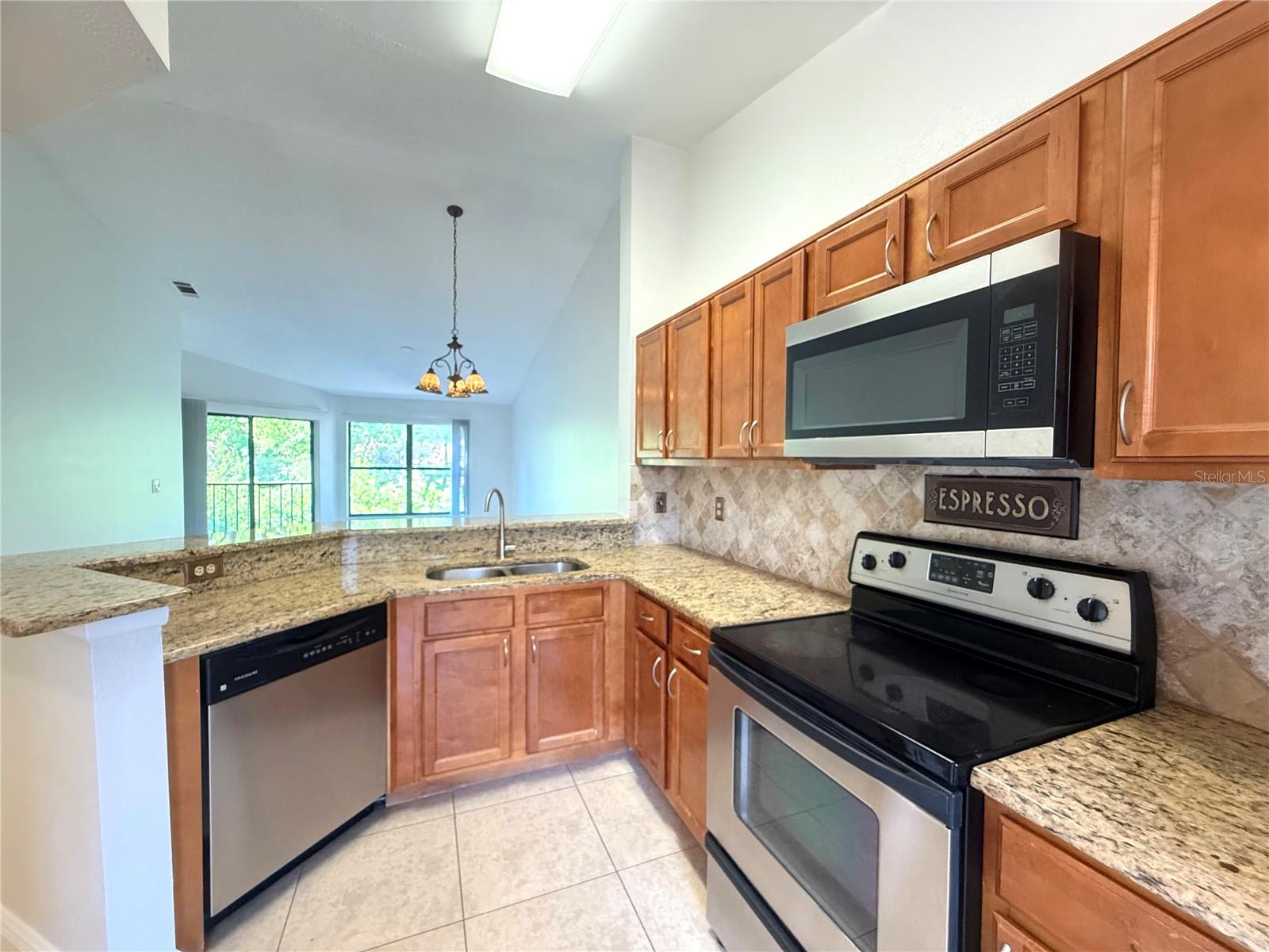 Image 8 of 15 For 7872 Sugar View Court 7872