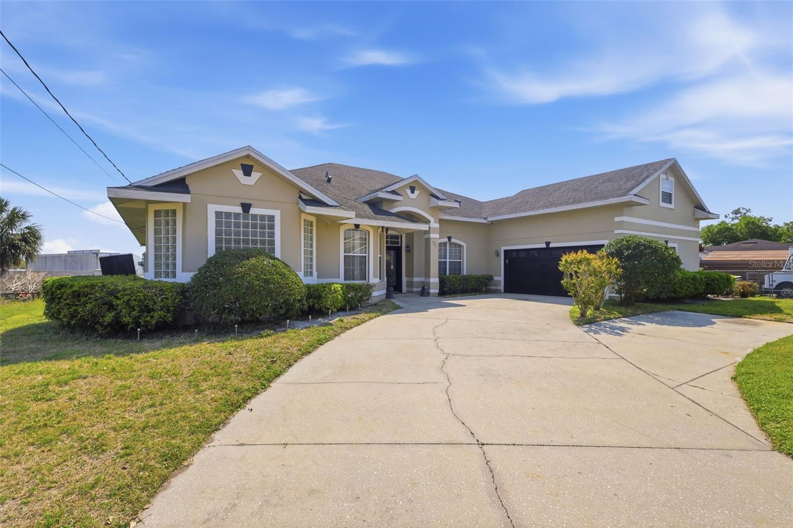 Image 2 of 48 For 1051 Dunbar Avenue