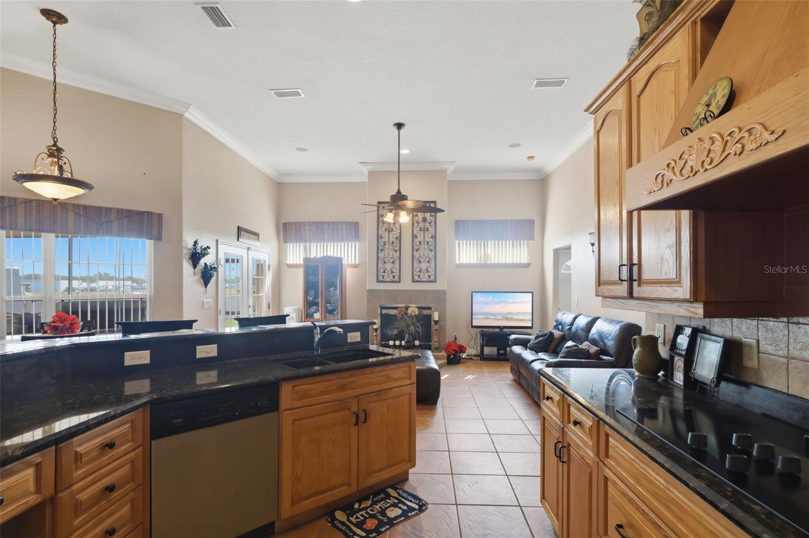 Image 27 of 48 For 1051 Dunbar Avenue