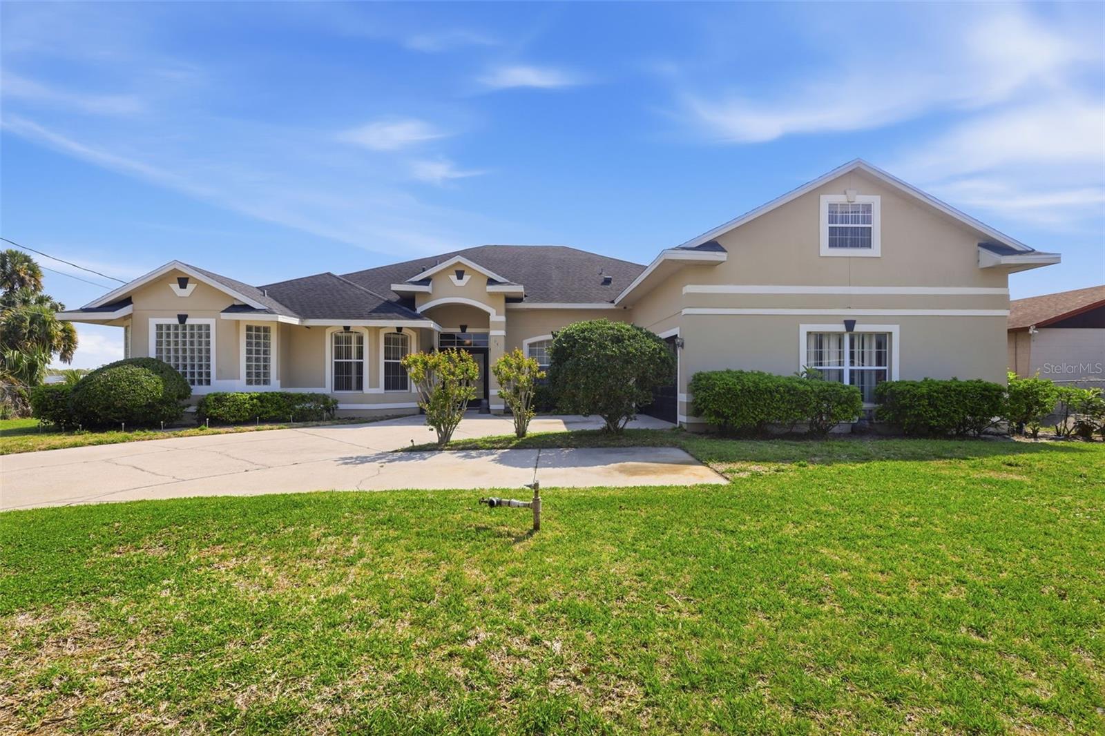 Image 3 of 48 For 1051 Dunbar Avenue