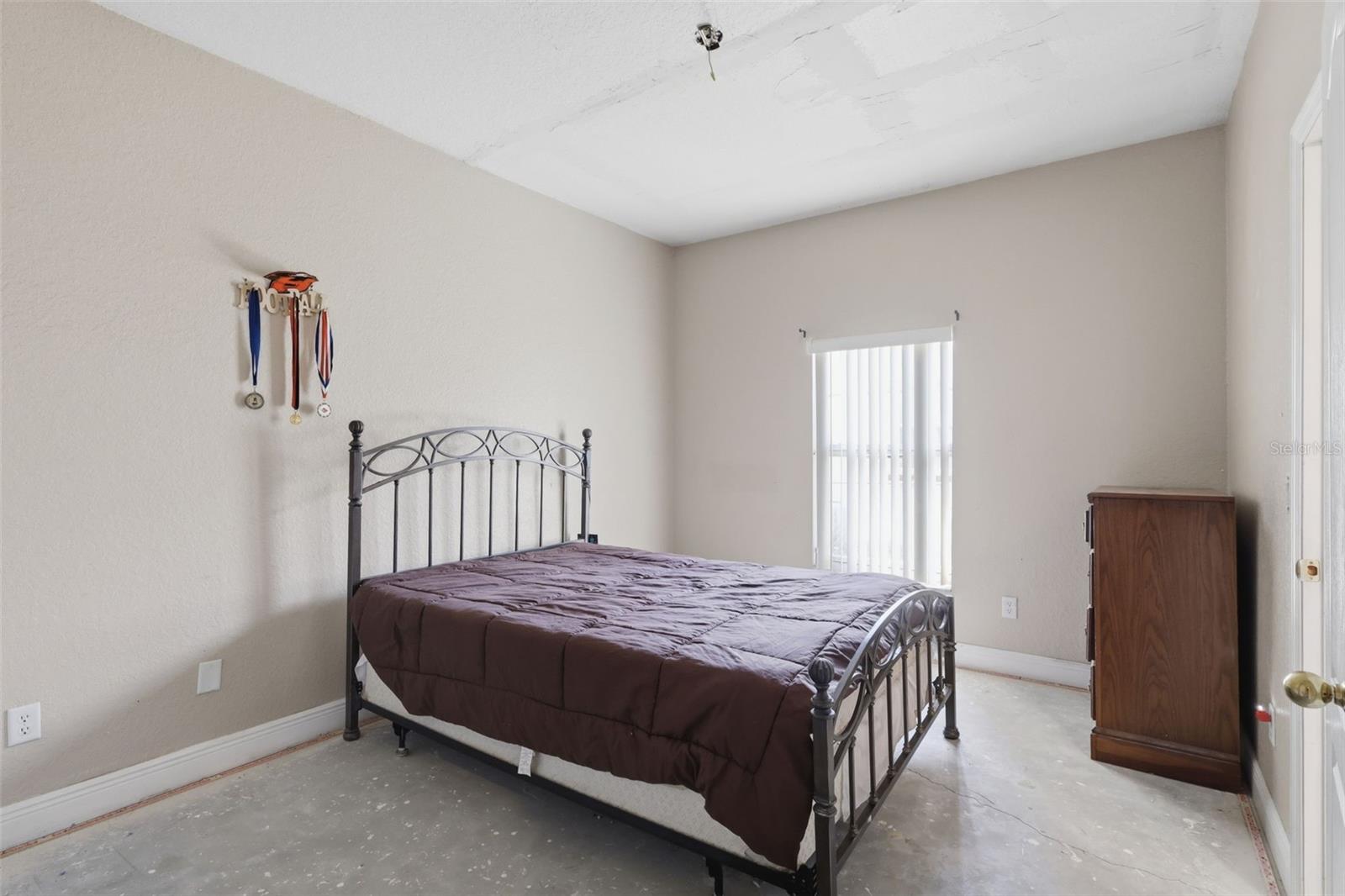 Image 34 of 48 For 1051 Dunbar Avenue