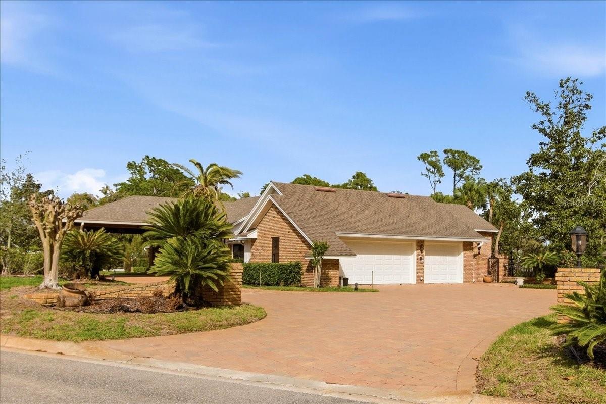 Image 11 of 90 For 301 Sweetwater Club Circle