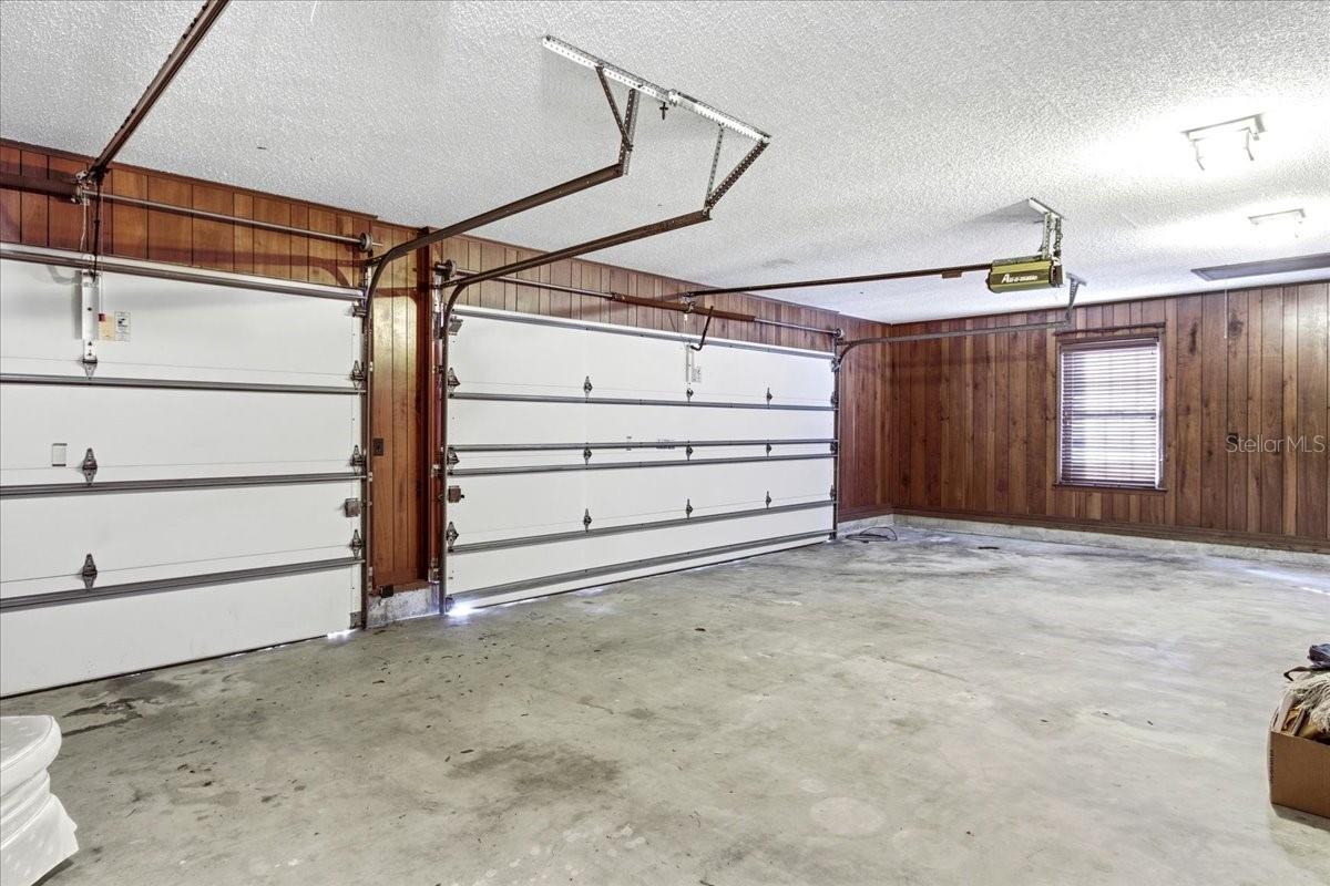 Image 13 of 90 For 301 Sweetwater Club Circle