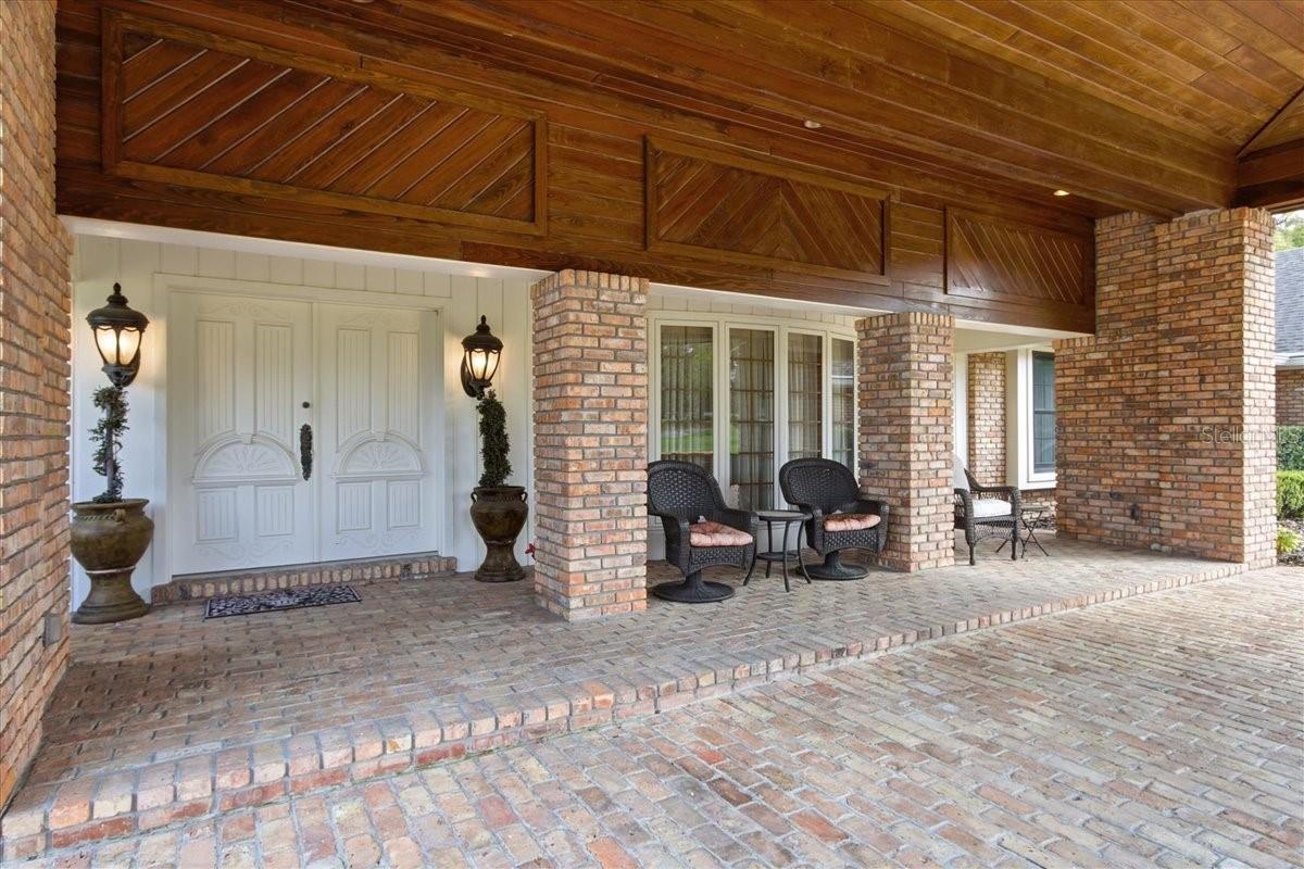 Image 18 of 90 For 301 Sweetwater Club Circle