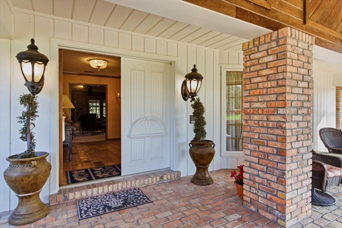 Image 19 of 90 For 301 Sweetwater Club Circle