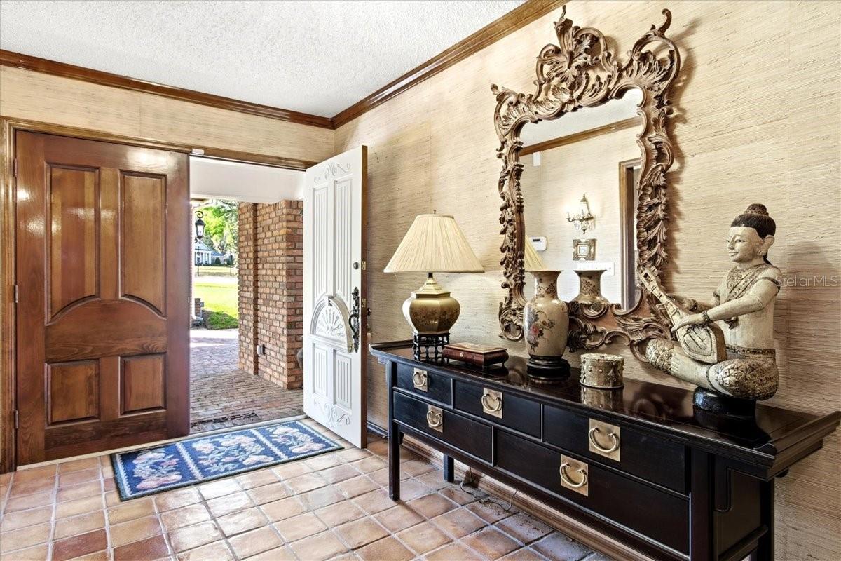 Image 20 of 90 For 301 Sweetwater Club Circle