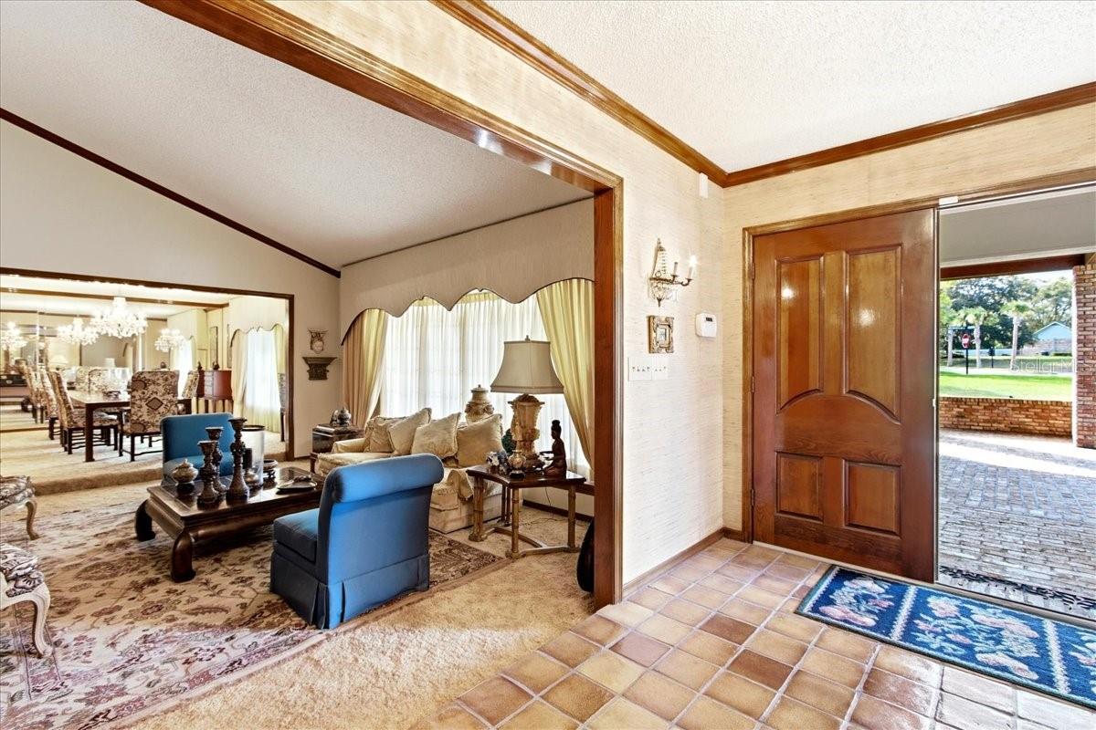 Image 22 of 90 For 301 Sweetwater Club Circle