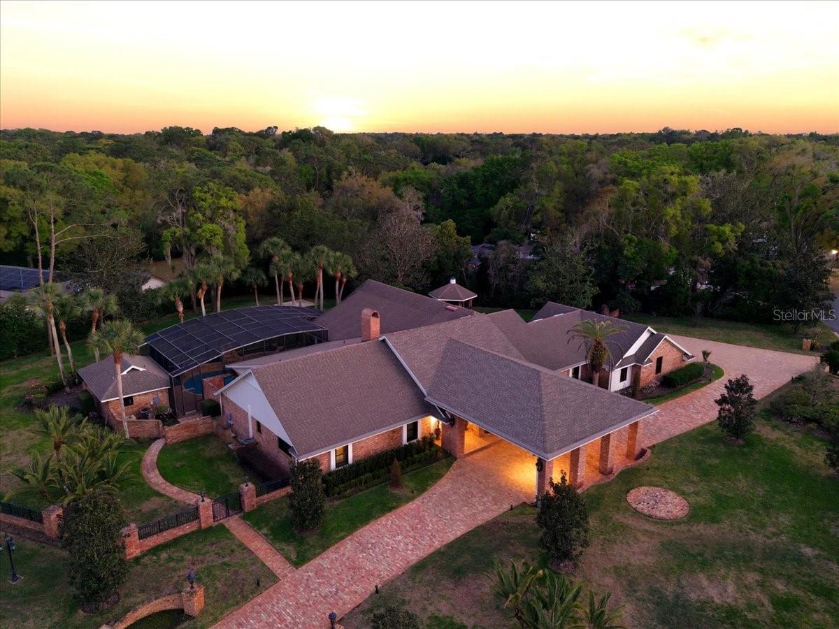 Image 3 of 90 For 301 Sweetwater Club Circle