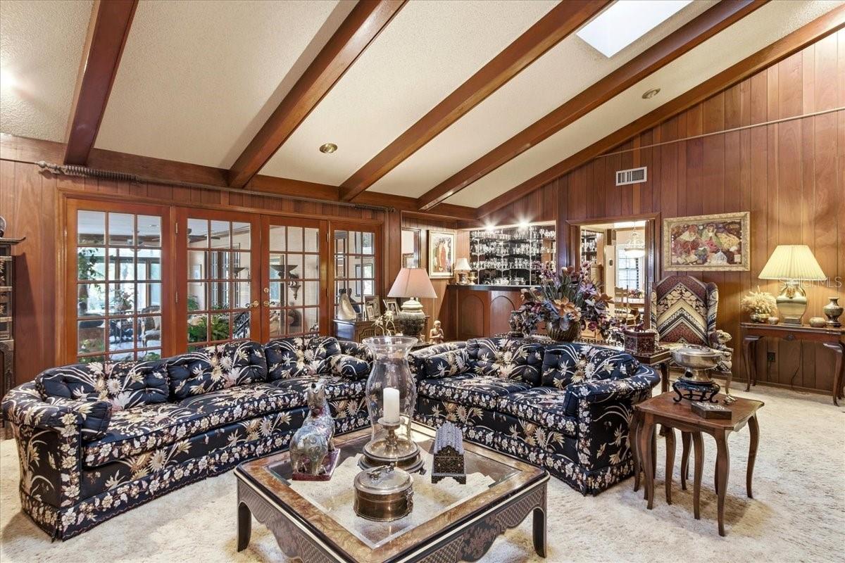 Image 32 of 90 For 301 Sweetwater Club Circle