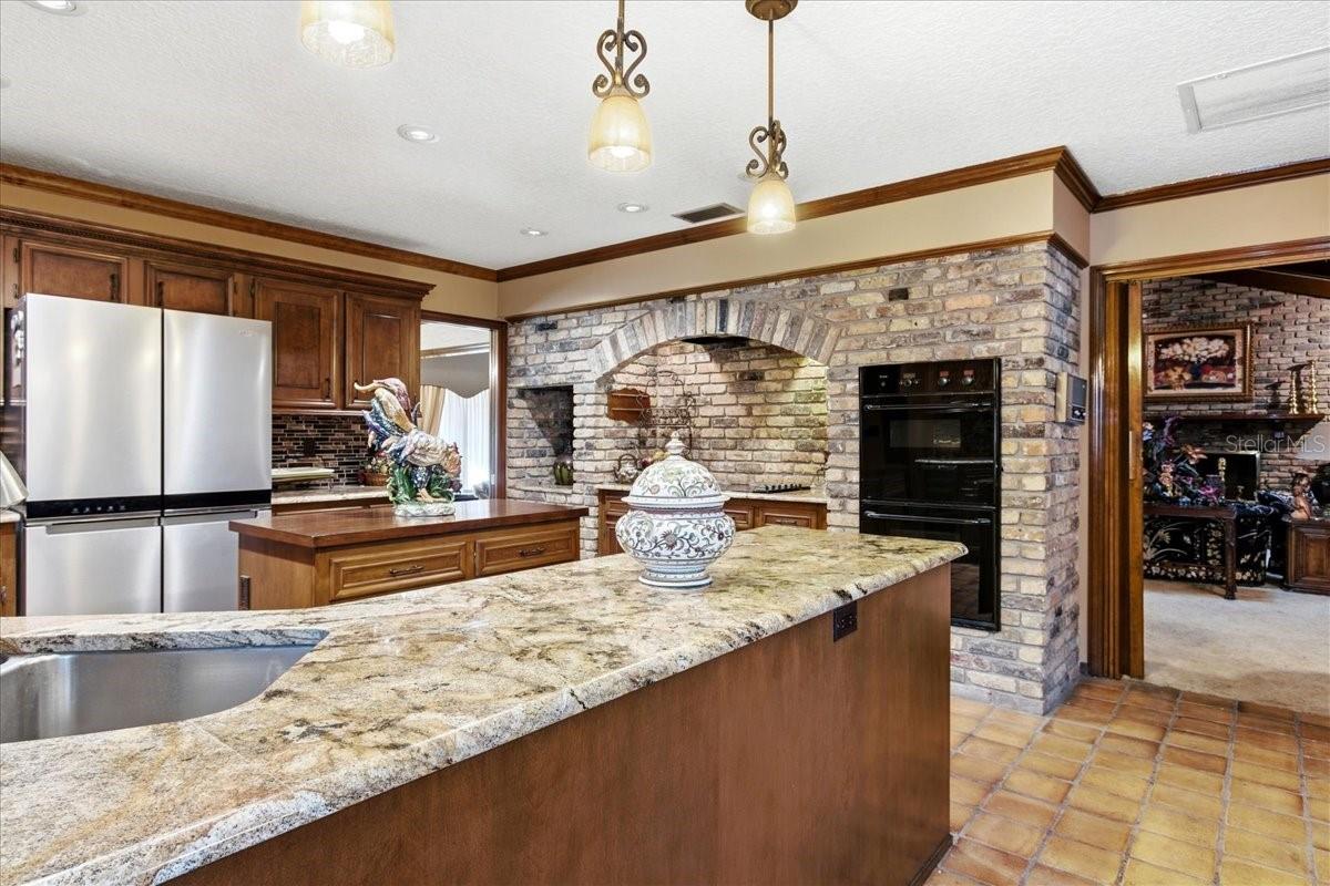 Image 38 of 90 For 301 Sweetwater Club Circle