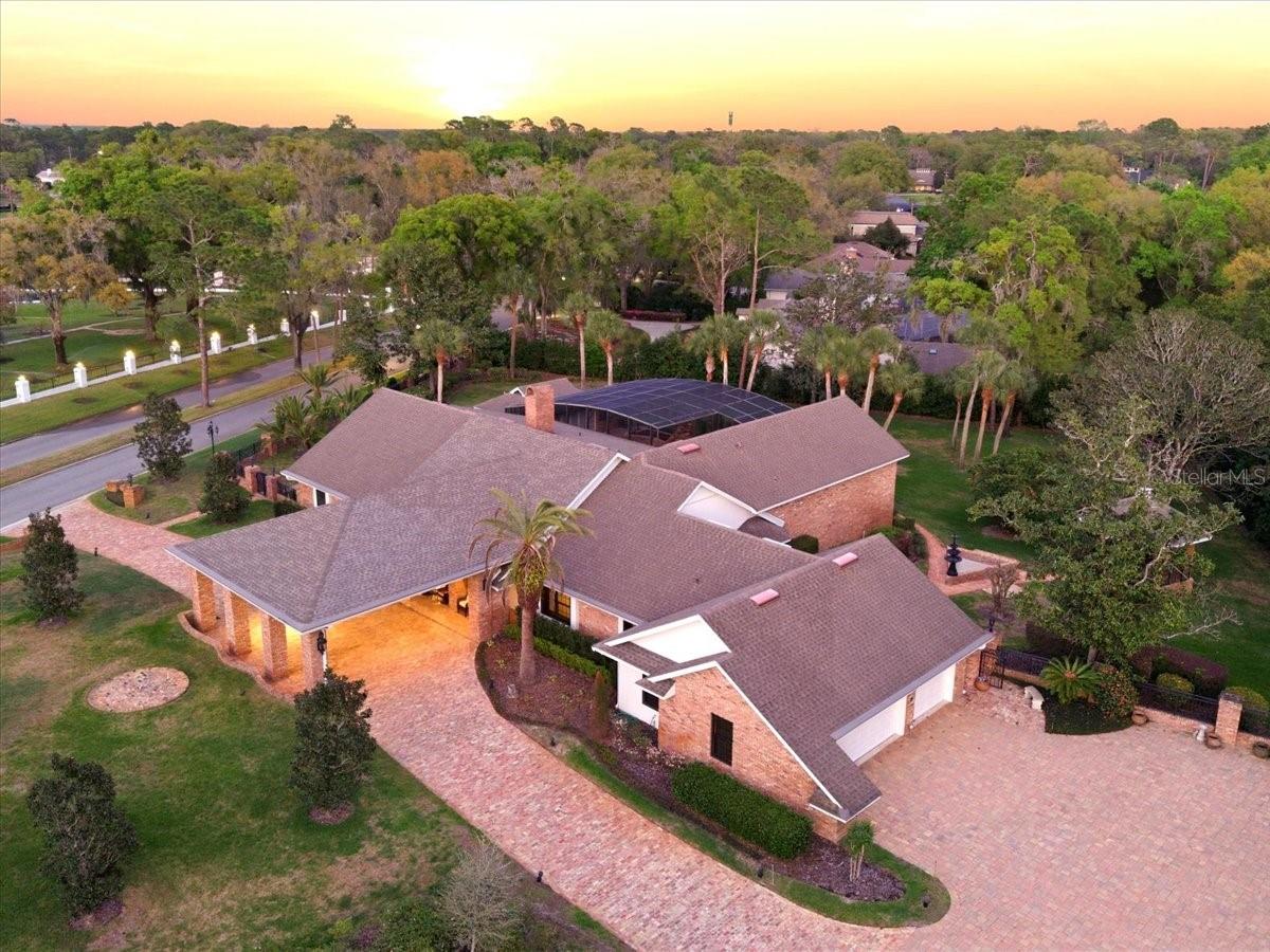 Image 4 of 90 For 301 Sweetwater Club Circle