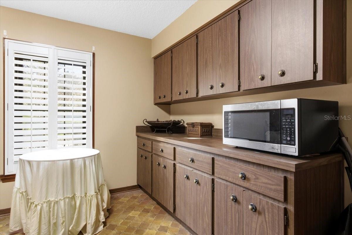 Image 48 of 90 For 301 Sweetwater Club Circle