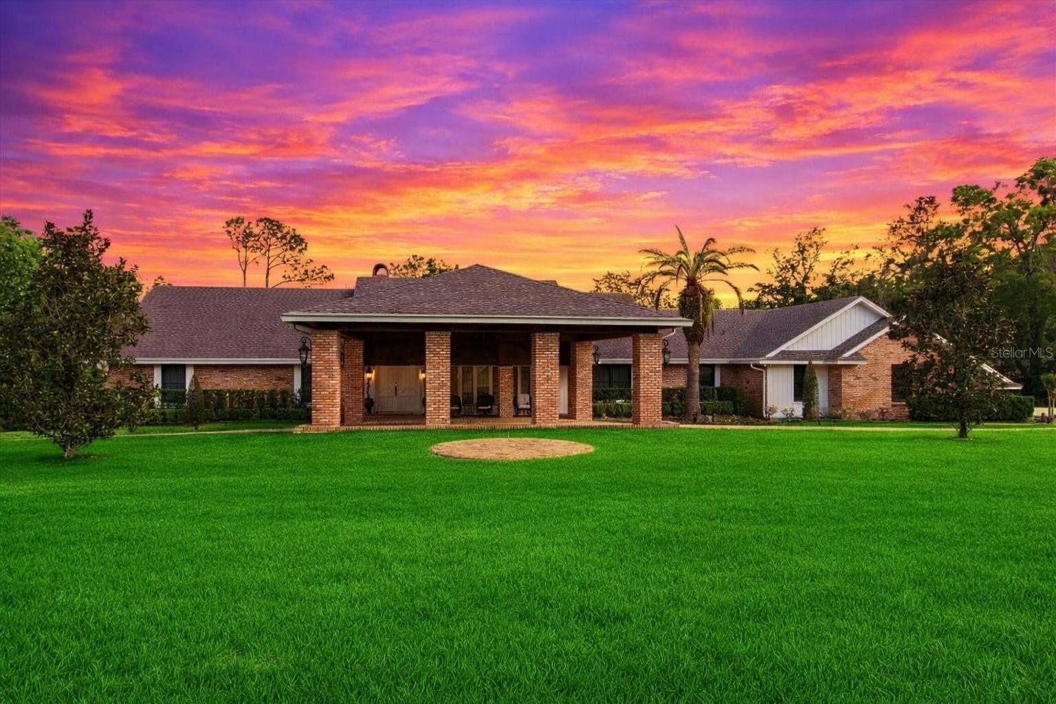 Image 5 of 90 For 301 Sweetwater Club Circle