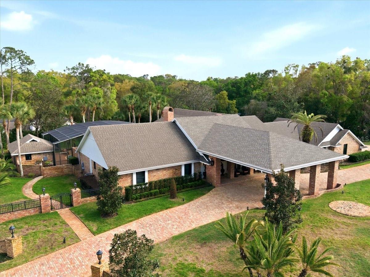 Image 7 of 90 For 301 Sweetwater Club Circle