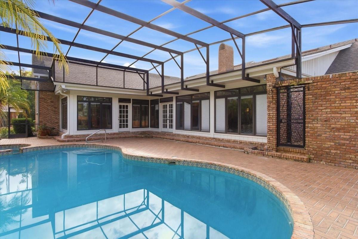 Image 82 of 90 For 301 Sweetwater Club Circle